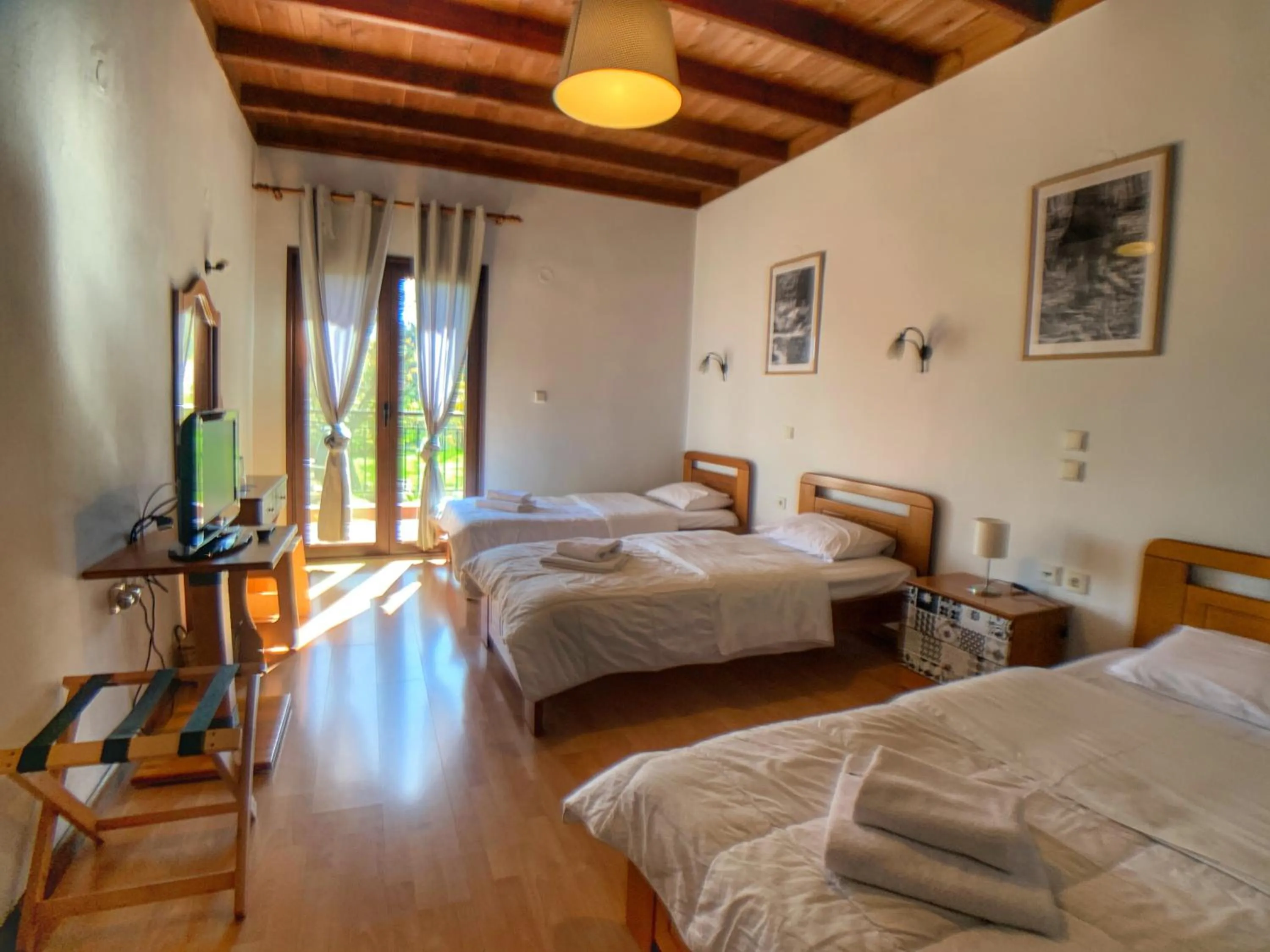 Photo of the whole room, Bed in Hotel Apsis