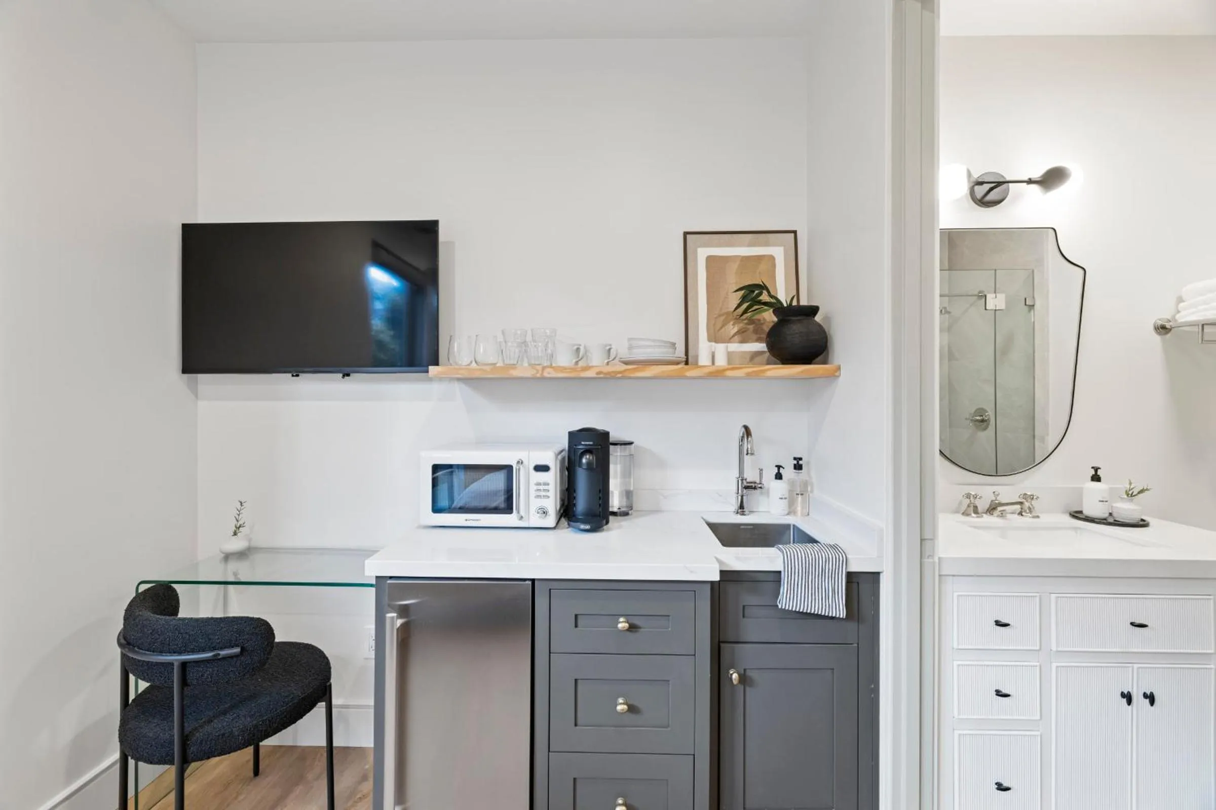 Bathroom in Casa Jardin - Boutique Suites in Downtown Santa Barbara