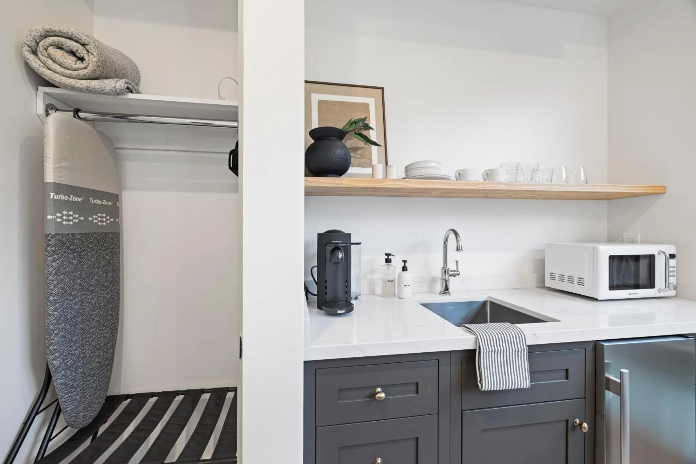 Coffee/tea facilities in Casa Jardin - Boutique Suites in Downtown Santa Barbara