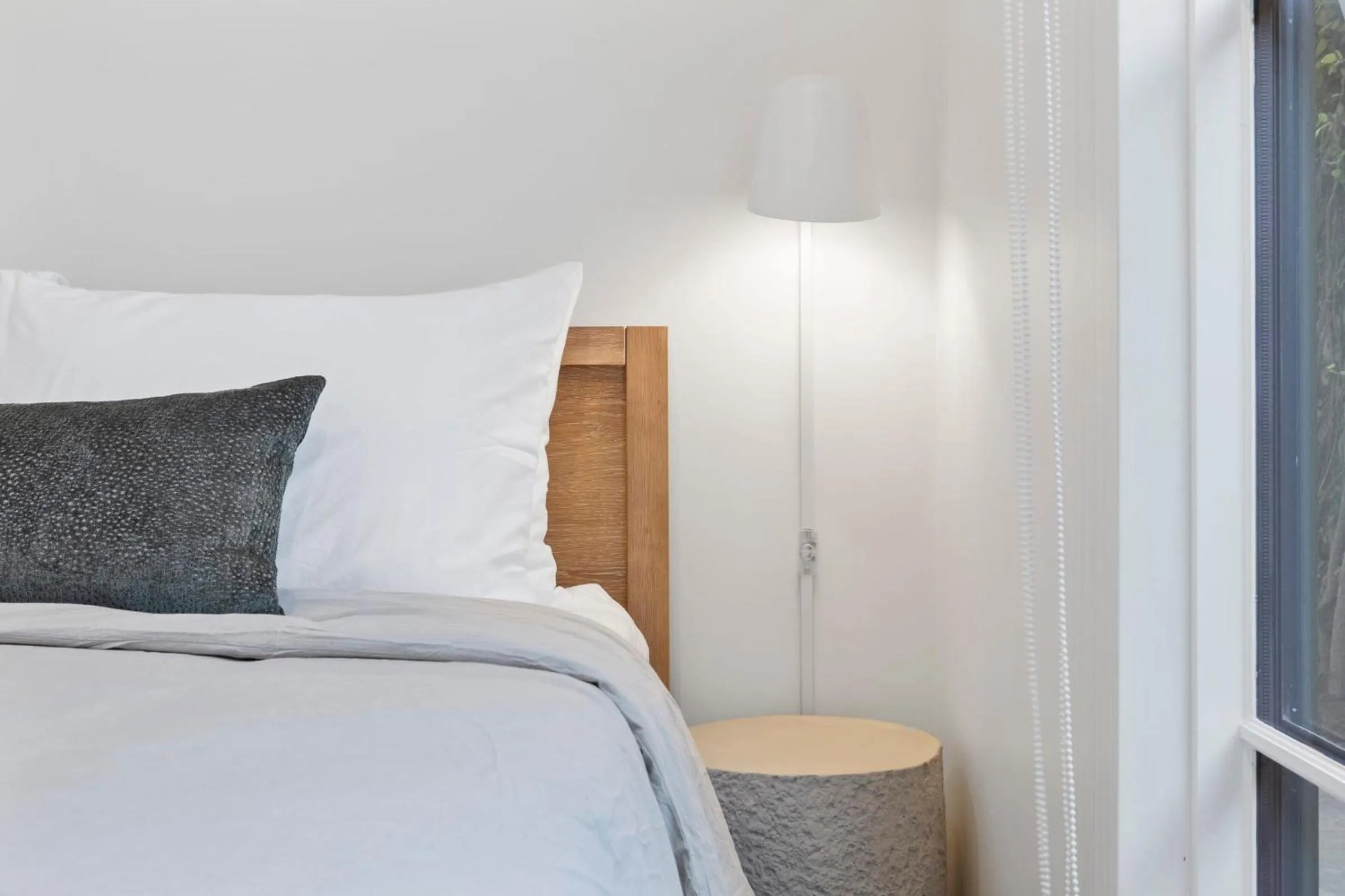 Bed in Casa Jardin - Boutique Suites in Downtown Santa Barbara