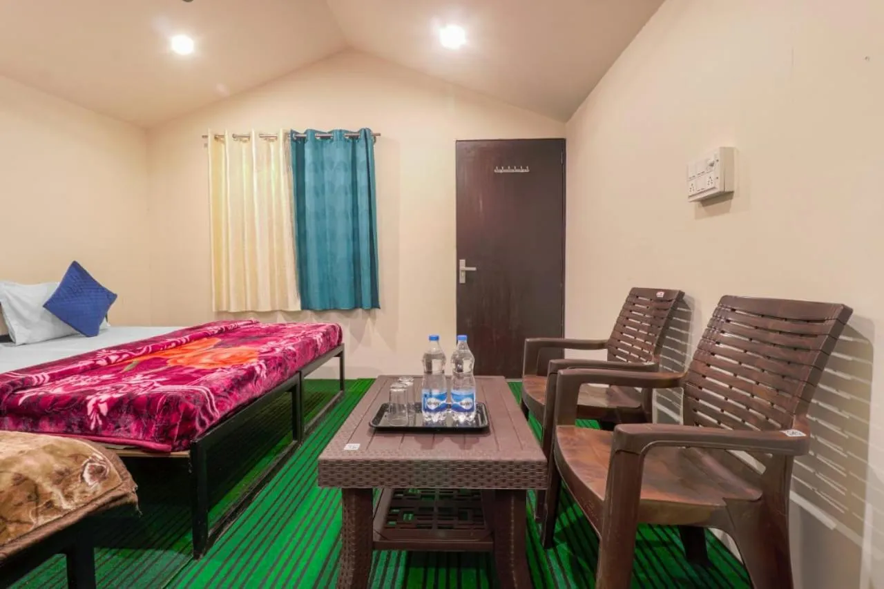 Bedroom, Bed in The Hill Mount Resort Shivpuri