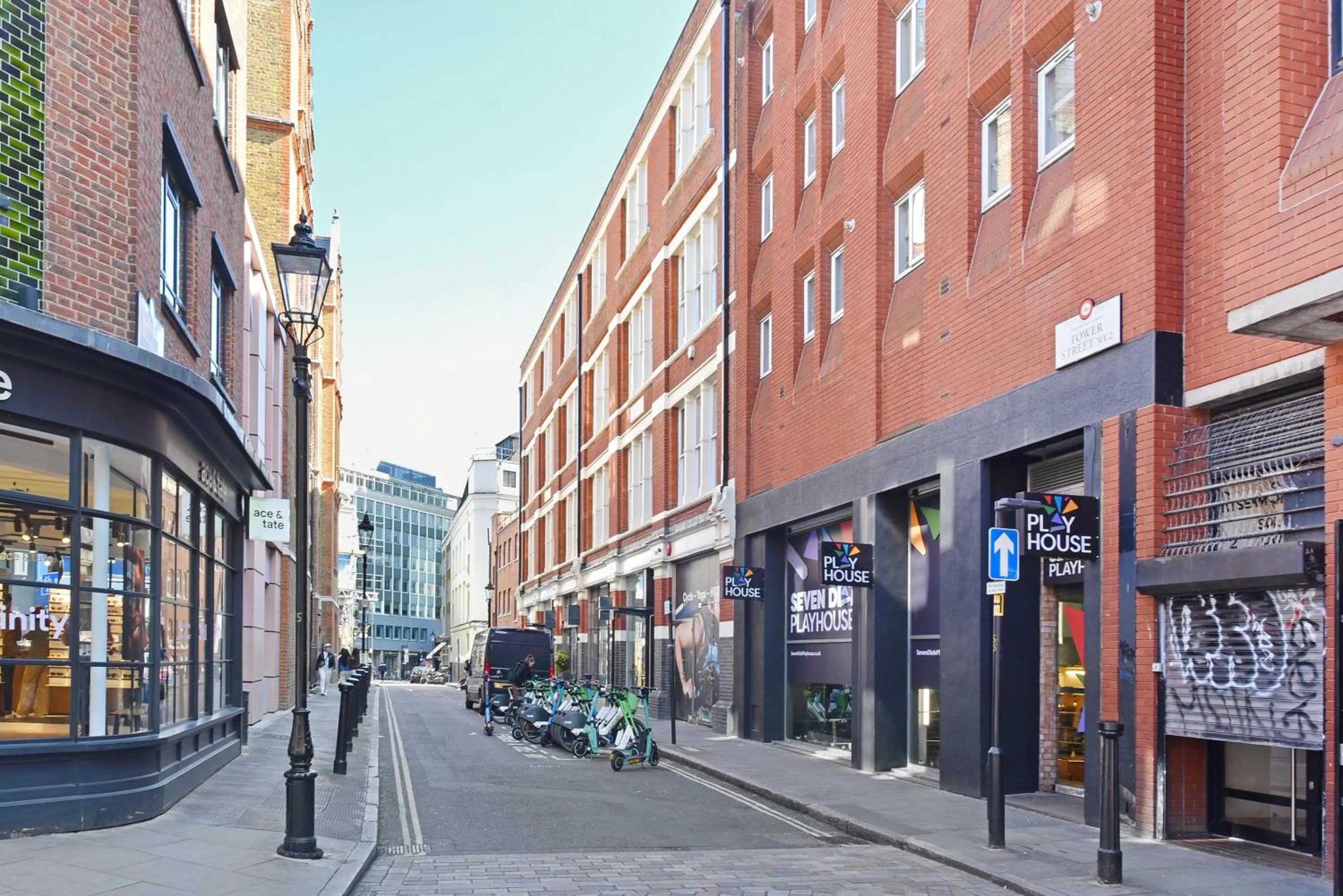 Property building in London Choice Apartments - Covent Garden - Leicester Square