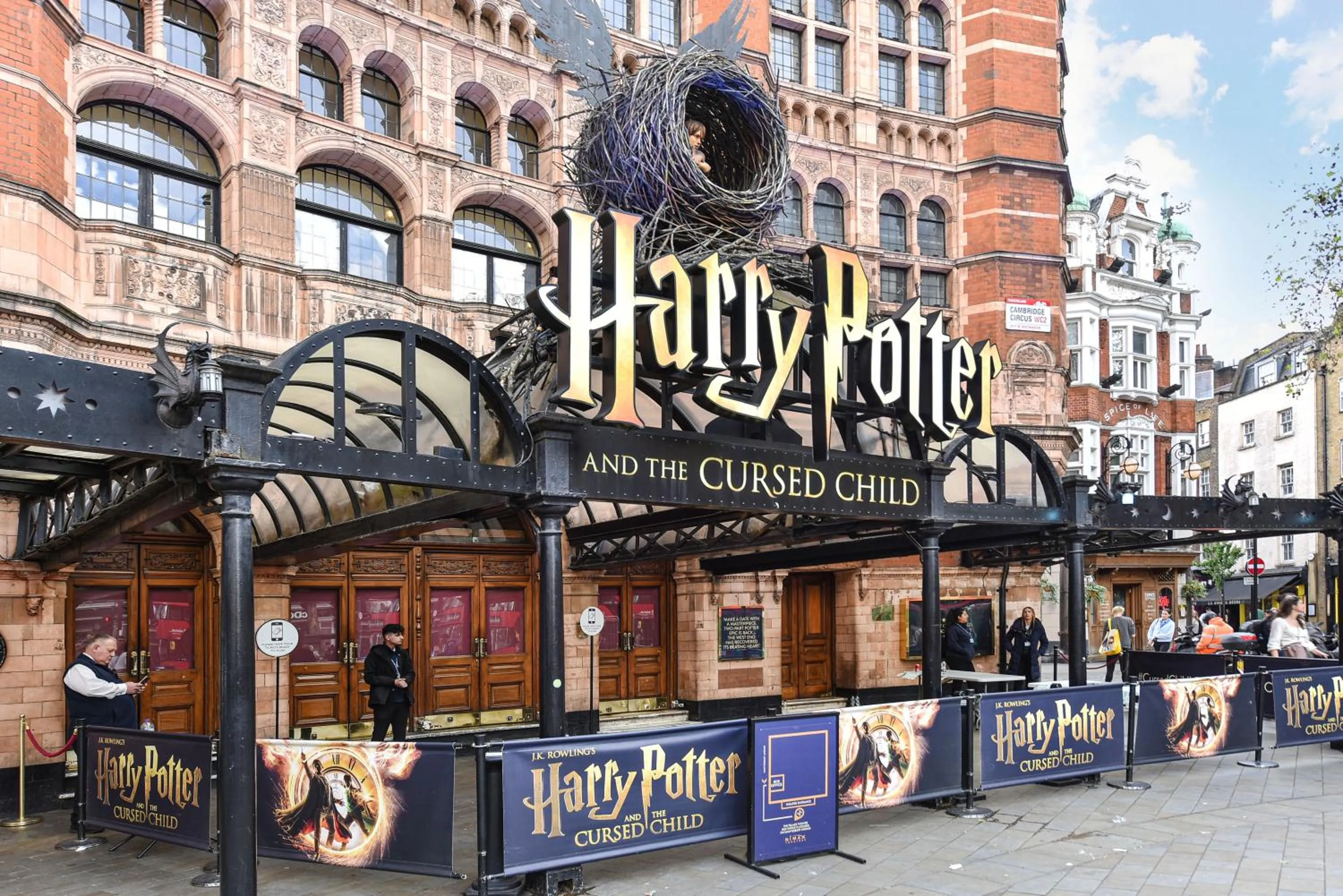 Entertainment in London Choice Apartments - Covent Garden - Leicester Square