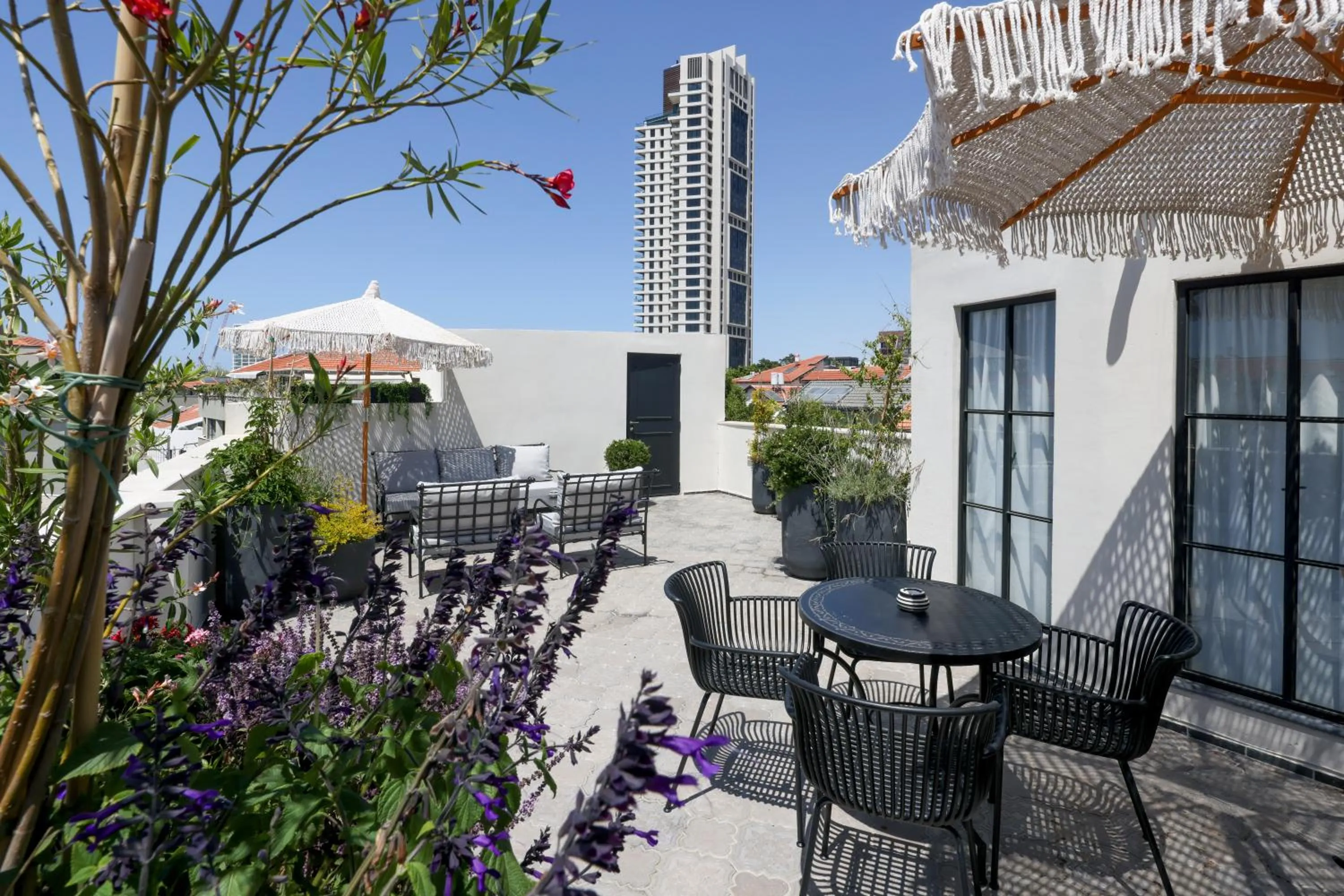 Patio in Allegro Neve Tzedek Boutique Suites - By HOMY