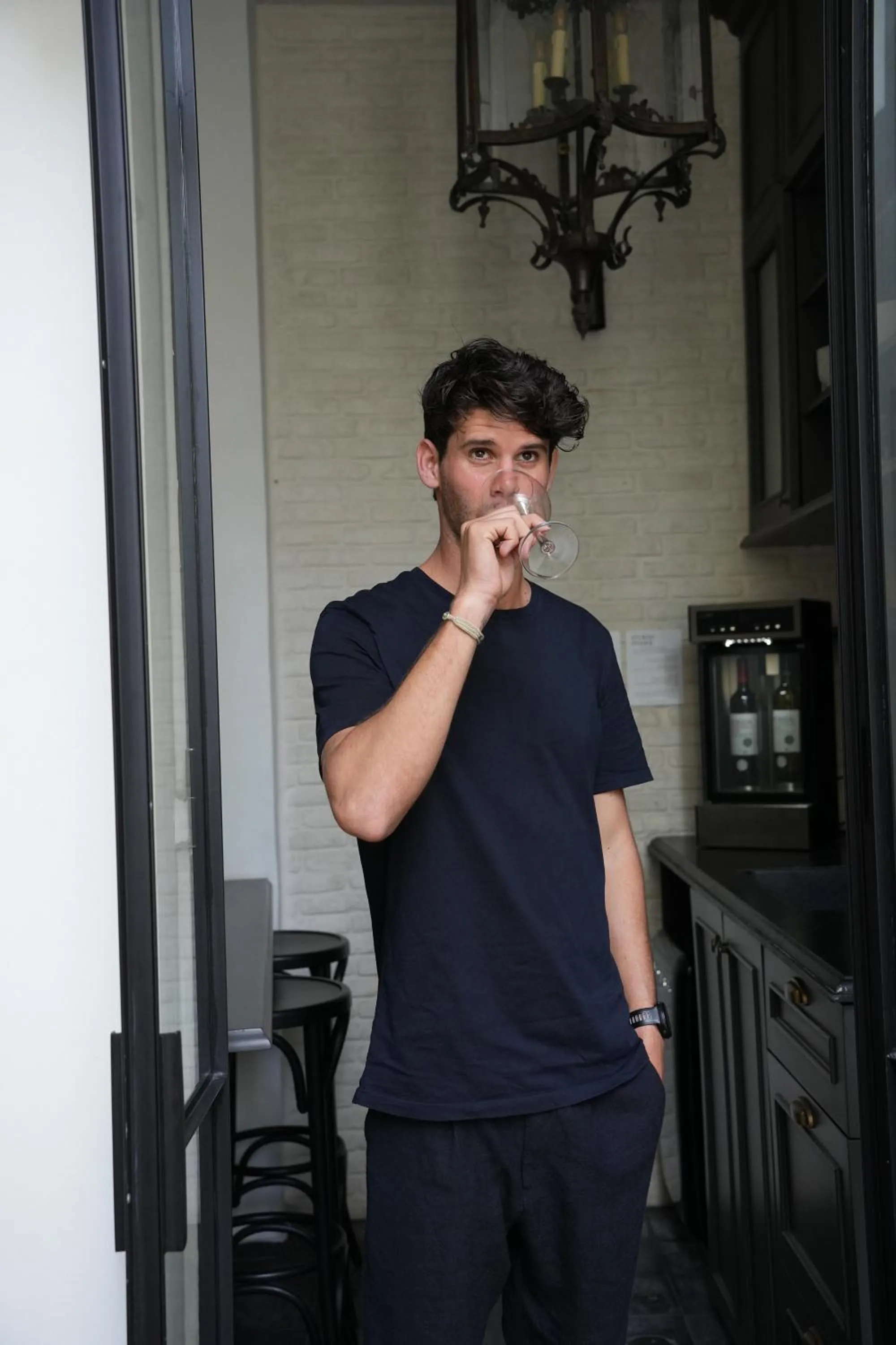 People in Allegro Neve Tzedek Boutique Suites - By HOMY