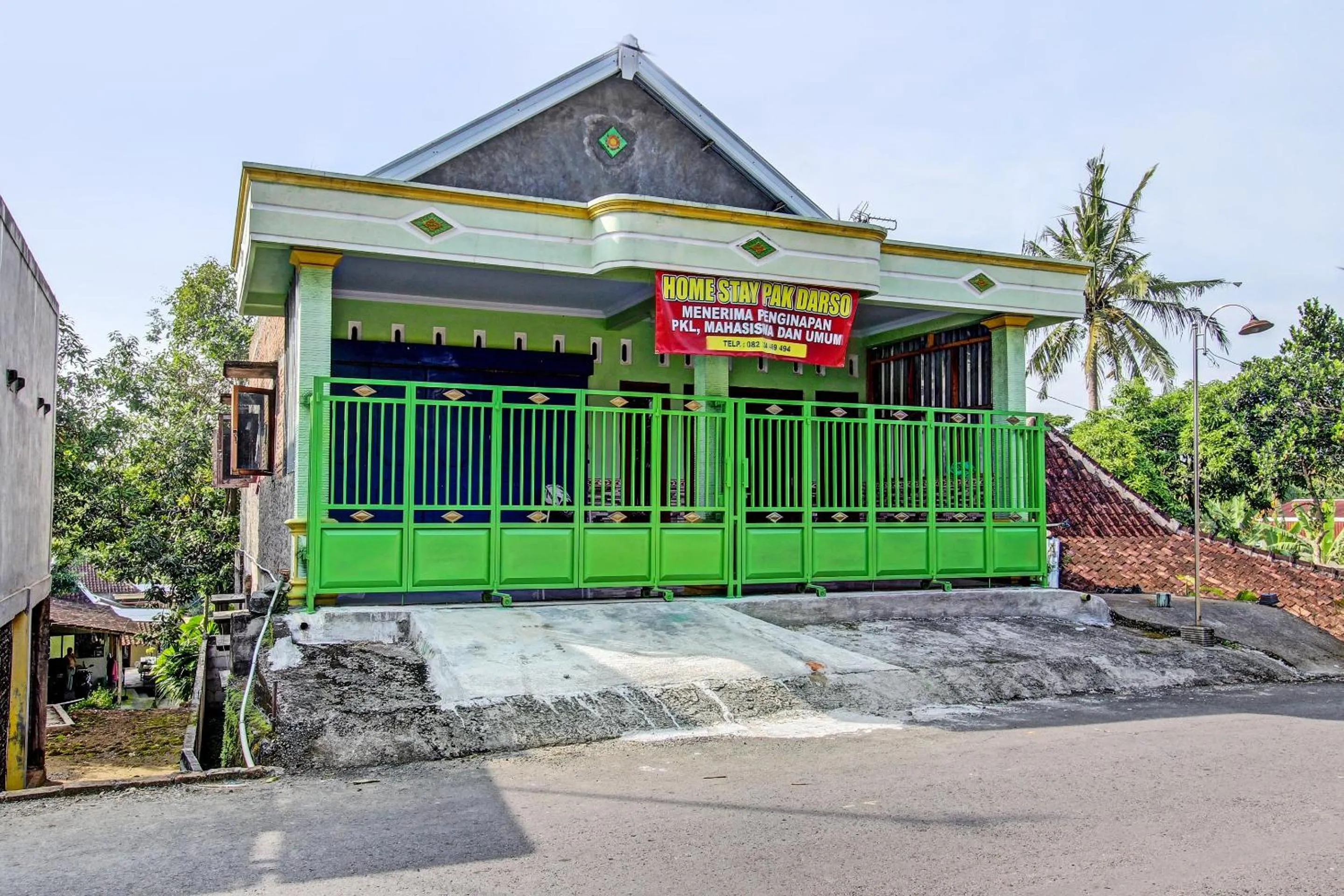 Facade/entrance in Hotel O Guest House Pak Darso