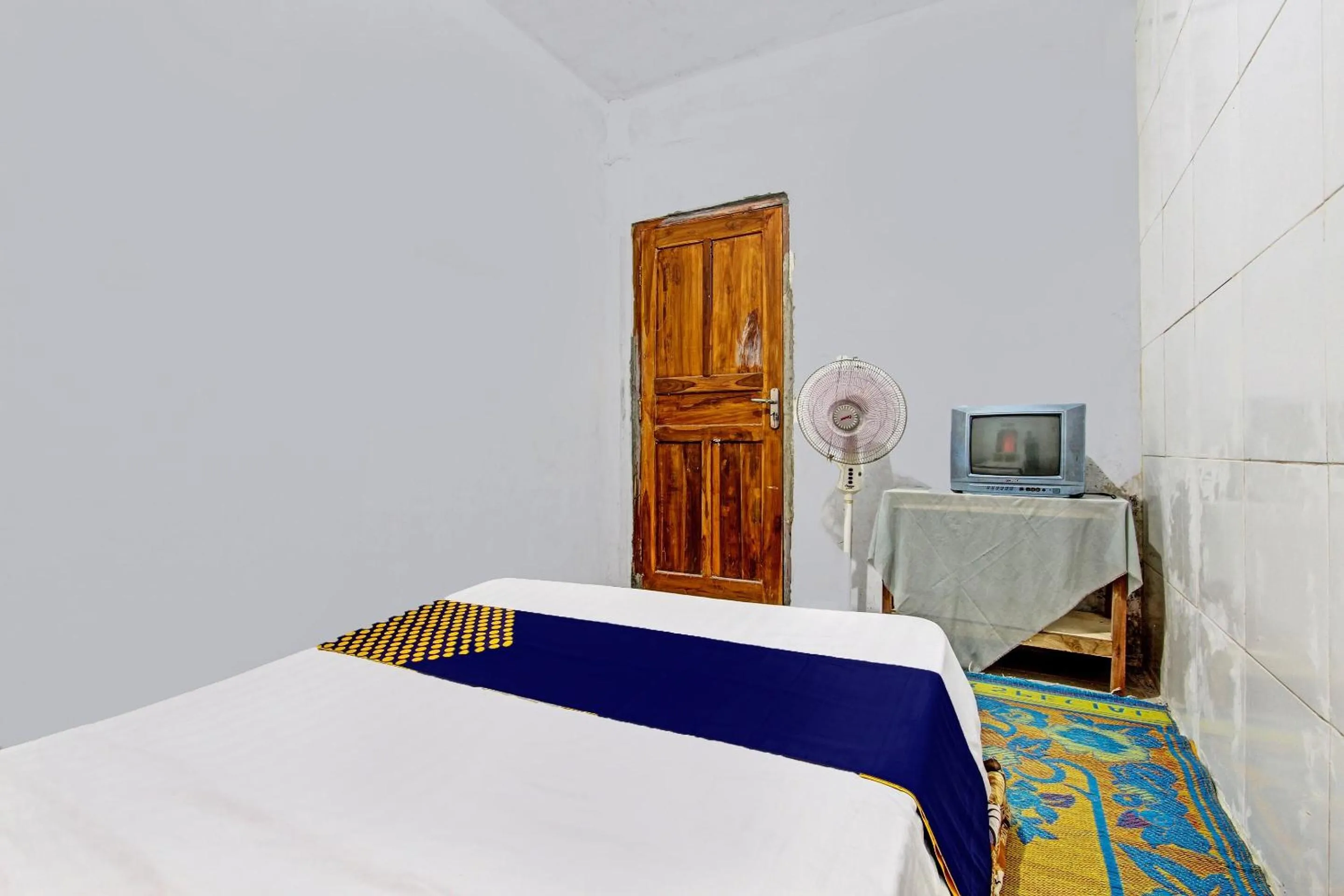 Bedroom, Bed in Hotel O Guest House Pak Darso