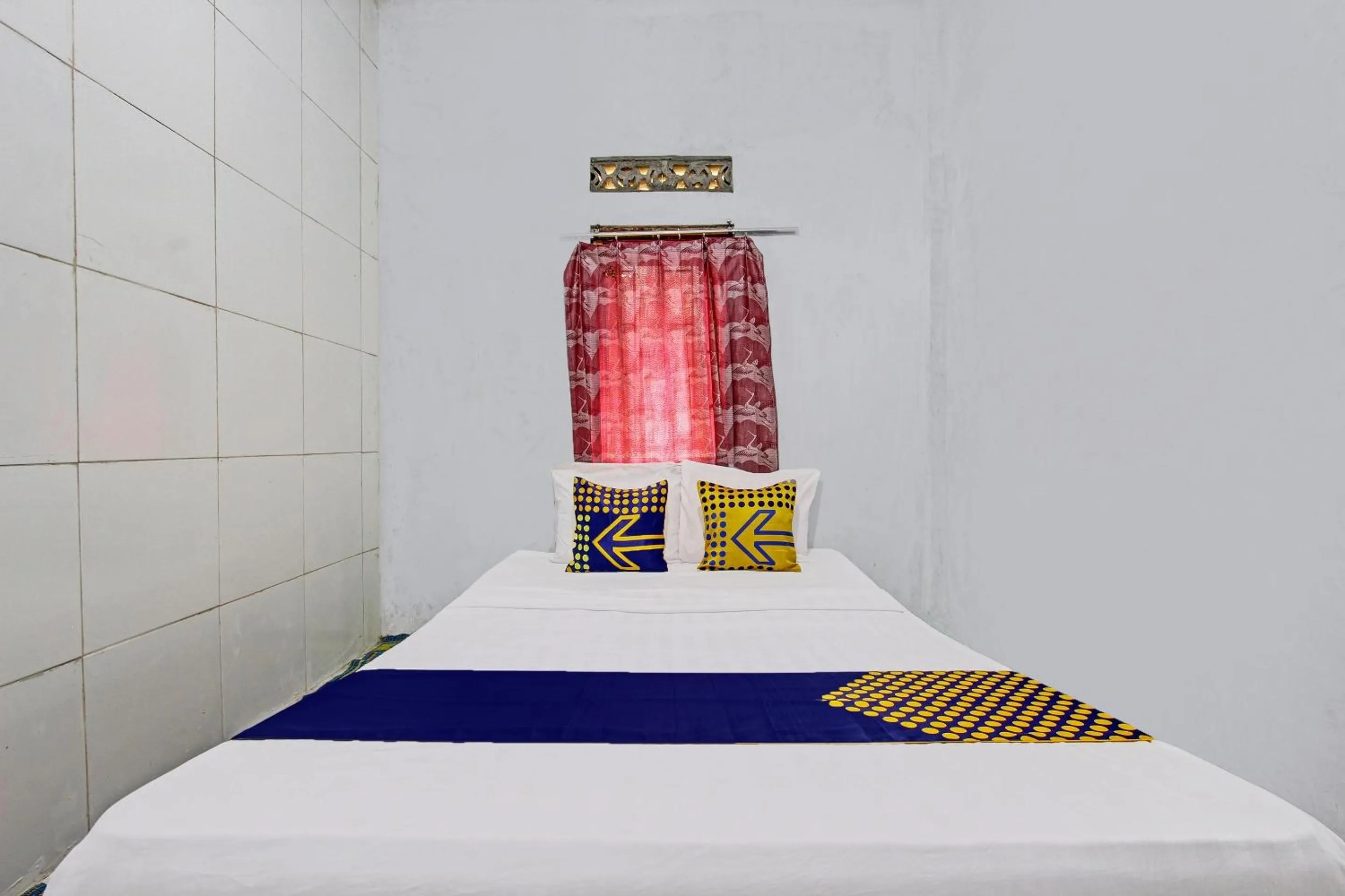 Bedroom, Bed in Hotel O Guest House Pak Darso