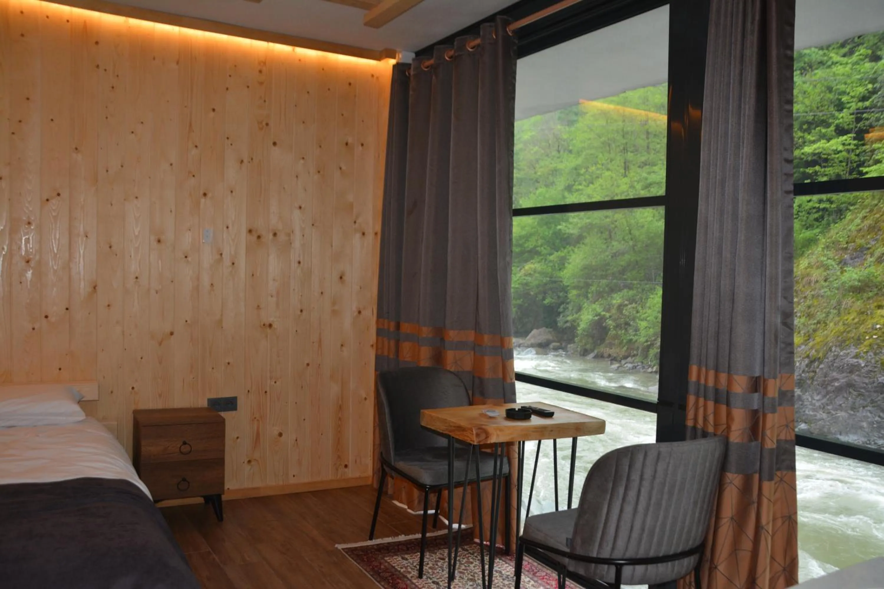 DOĞAL SUİT BUNGALOV