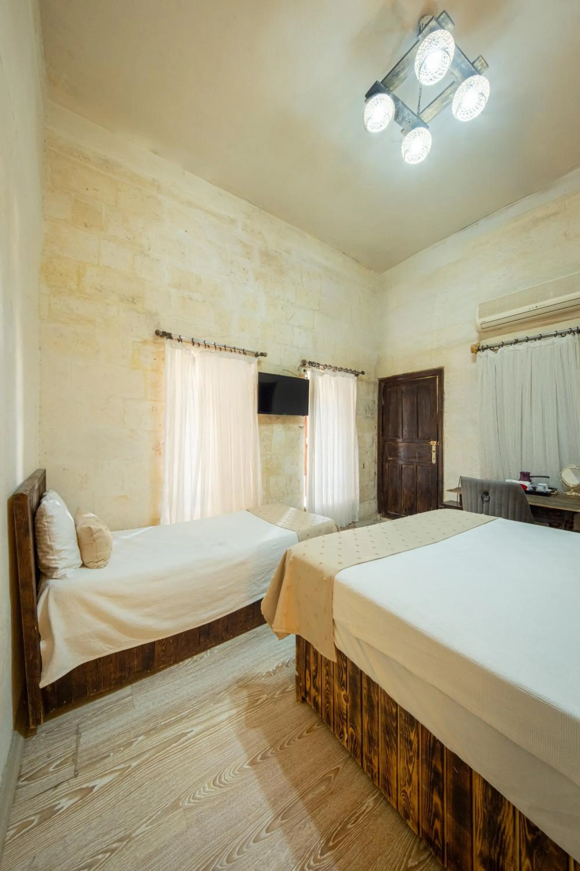 Bedroom, Bed in KARAGÜL Hotel