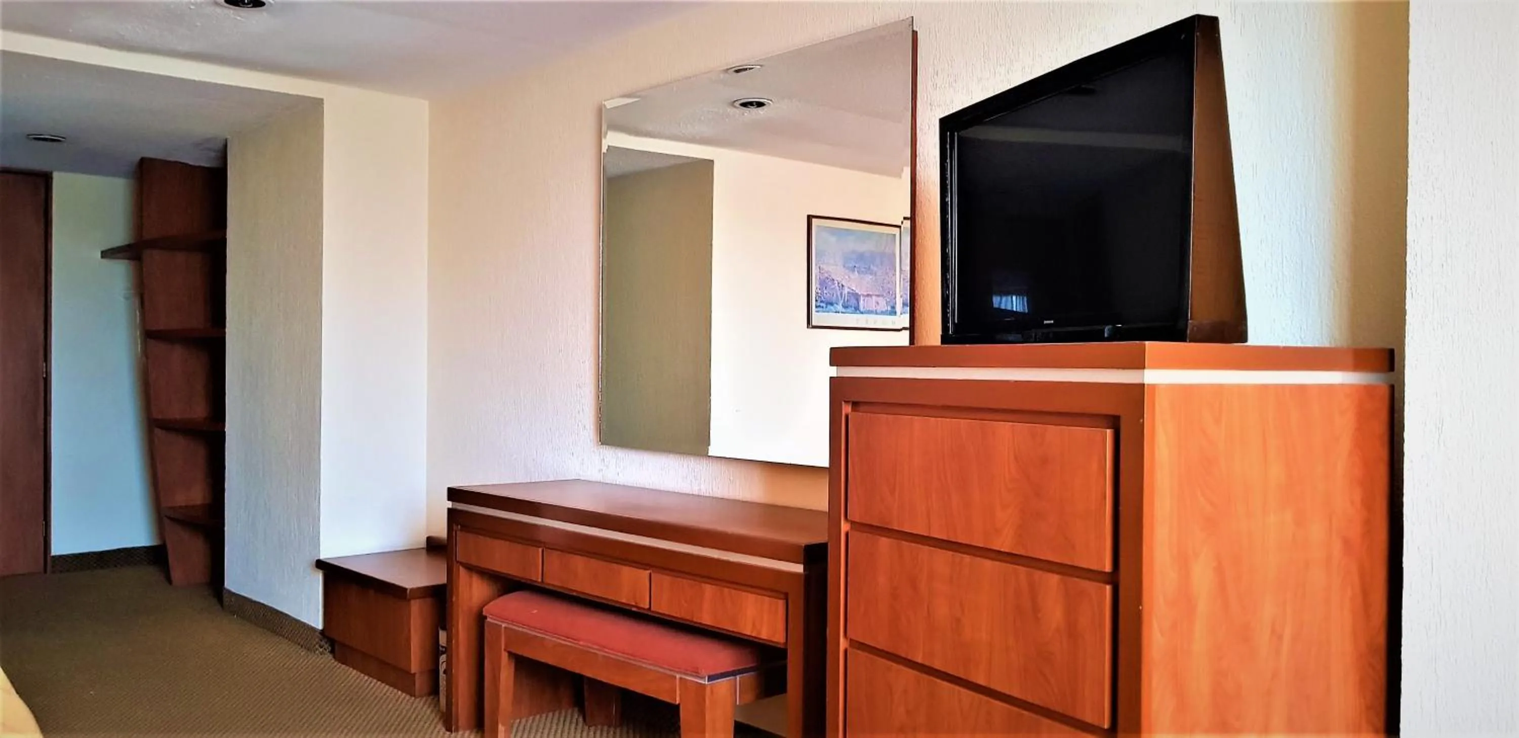 TV and multimedia in Hotel Finisterre