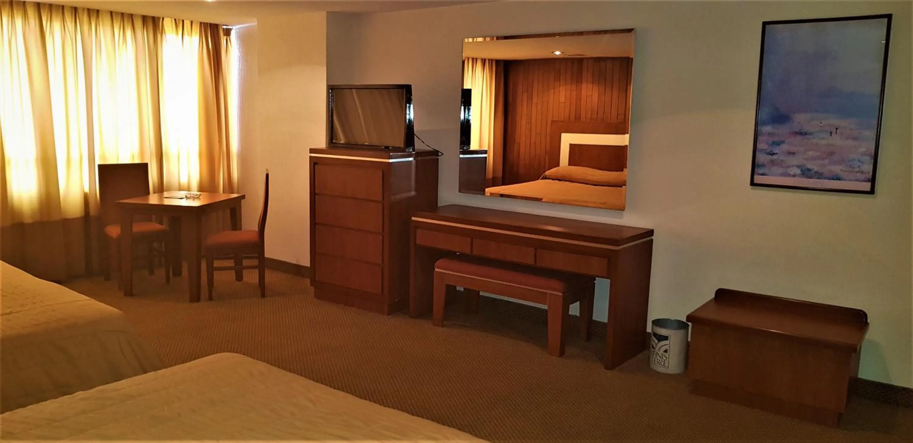 hair dresser, Bed in Hotel Finisterre