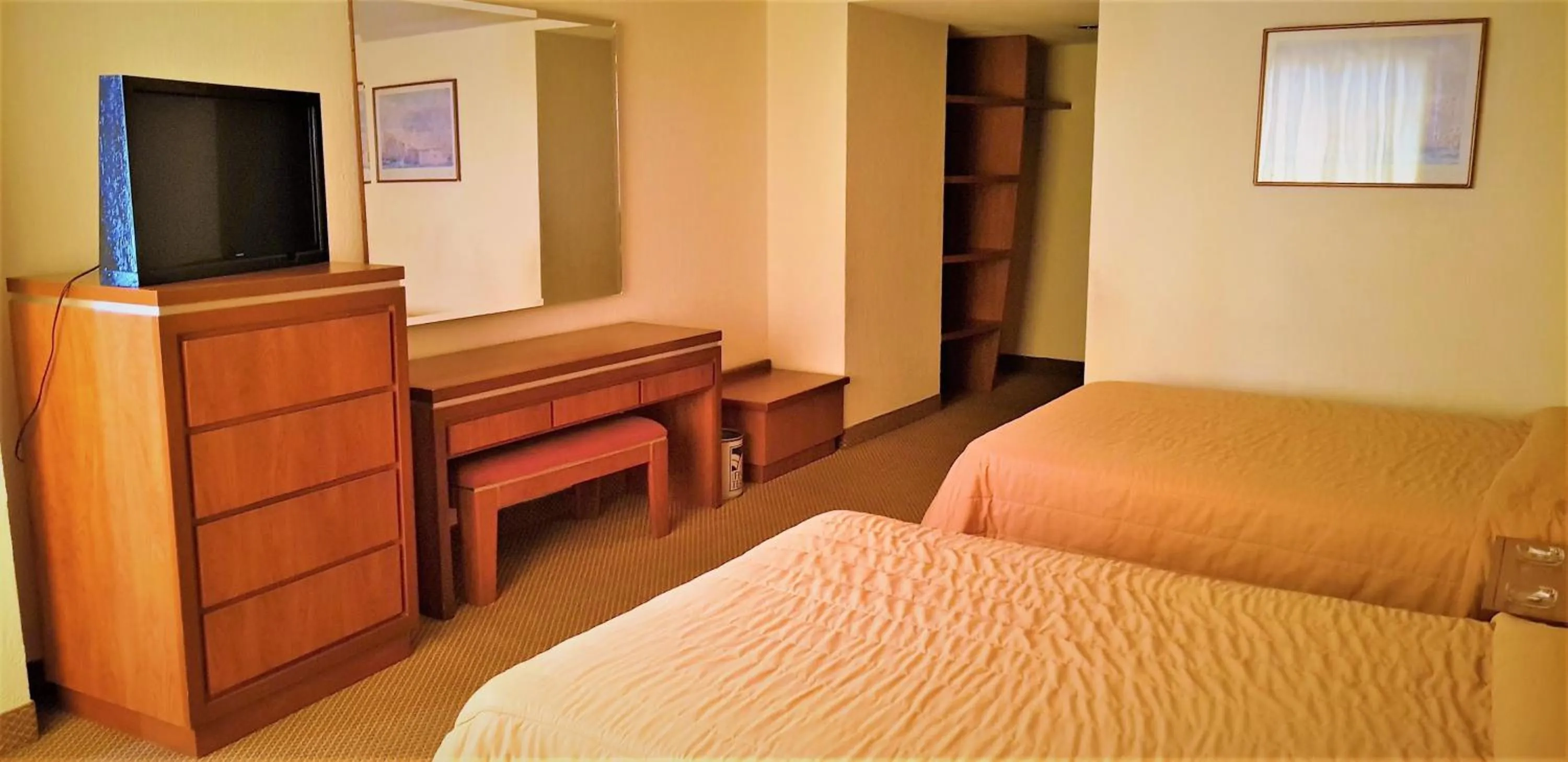 TV and multimedia, Bed in Hotel Finisterre