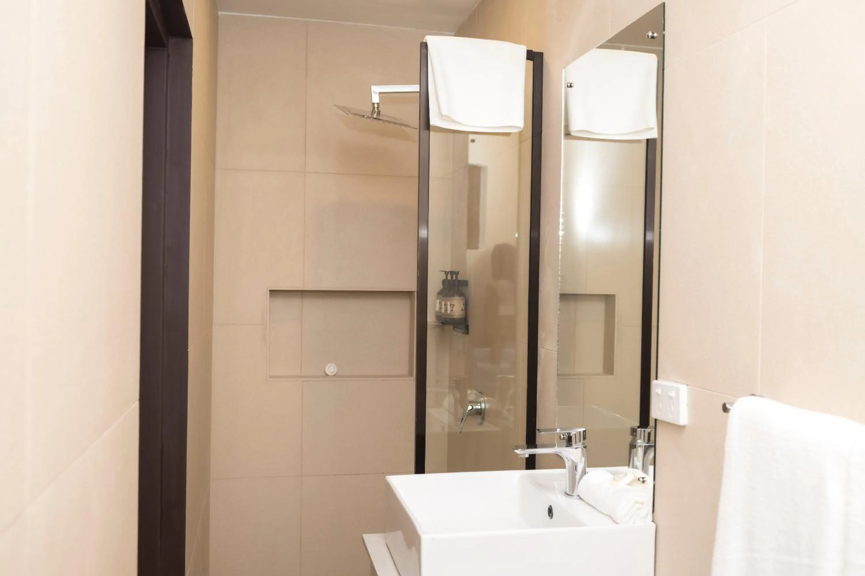 Shower in Garden Apartments