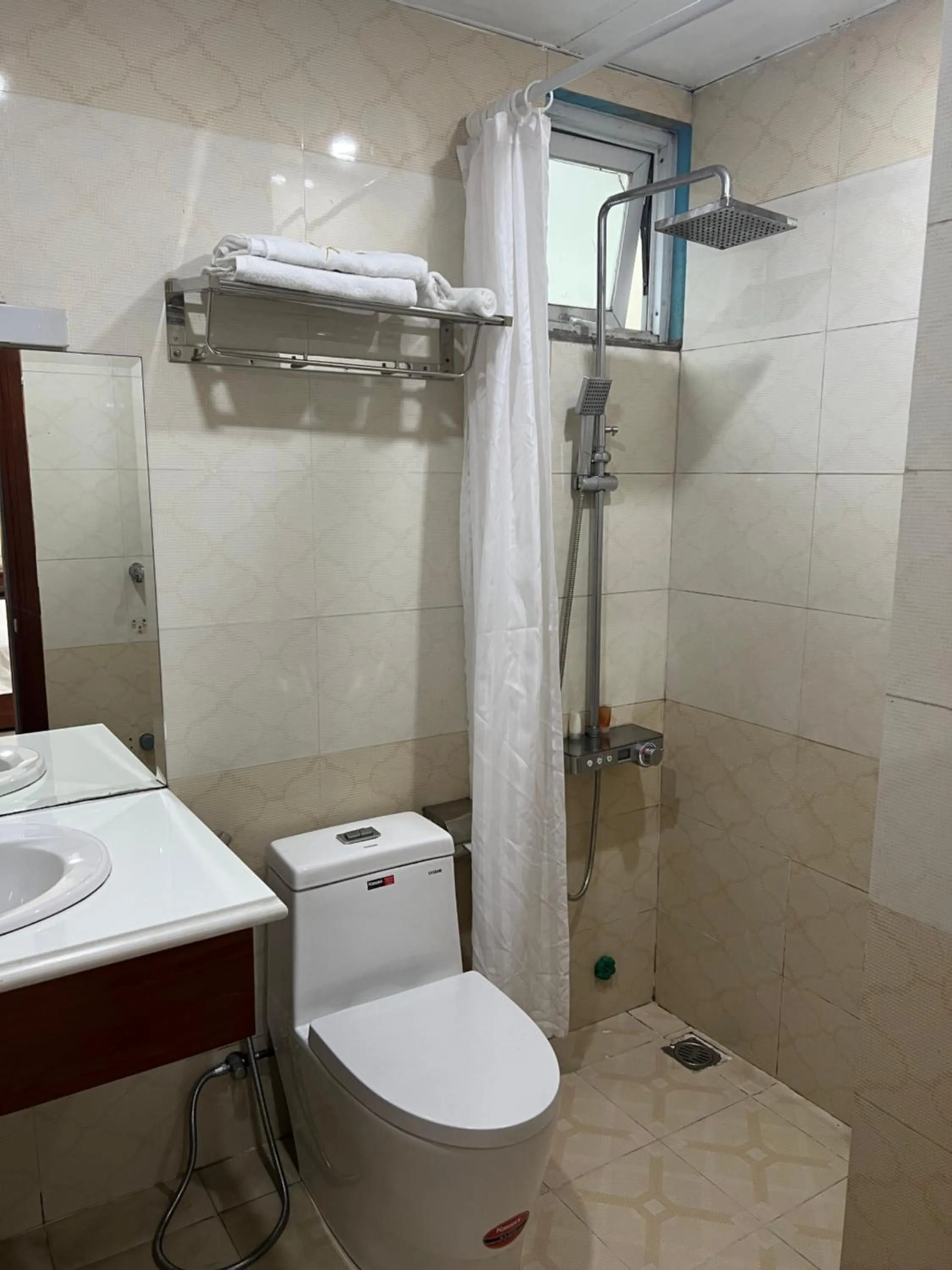 Toilet in Thành Vinh Hotel & Apartment