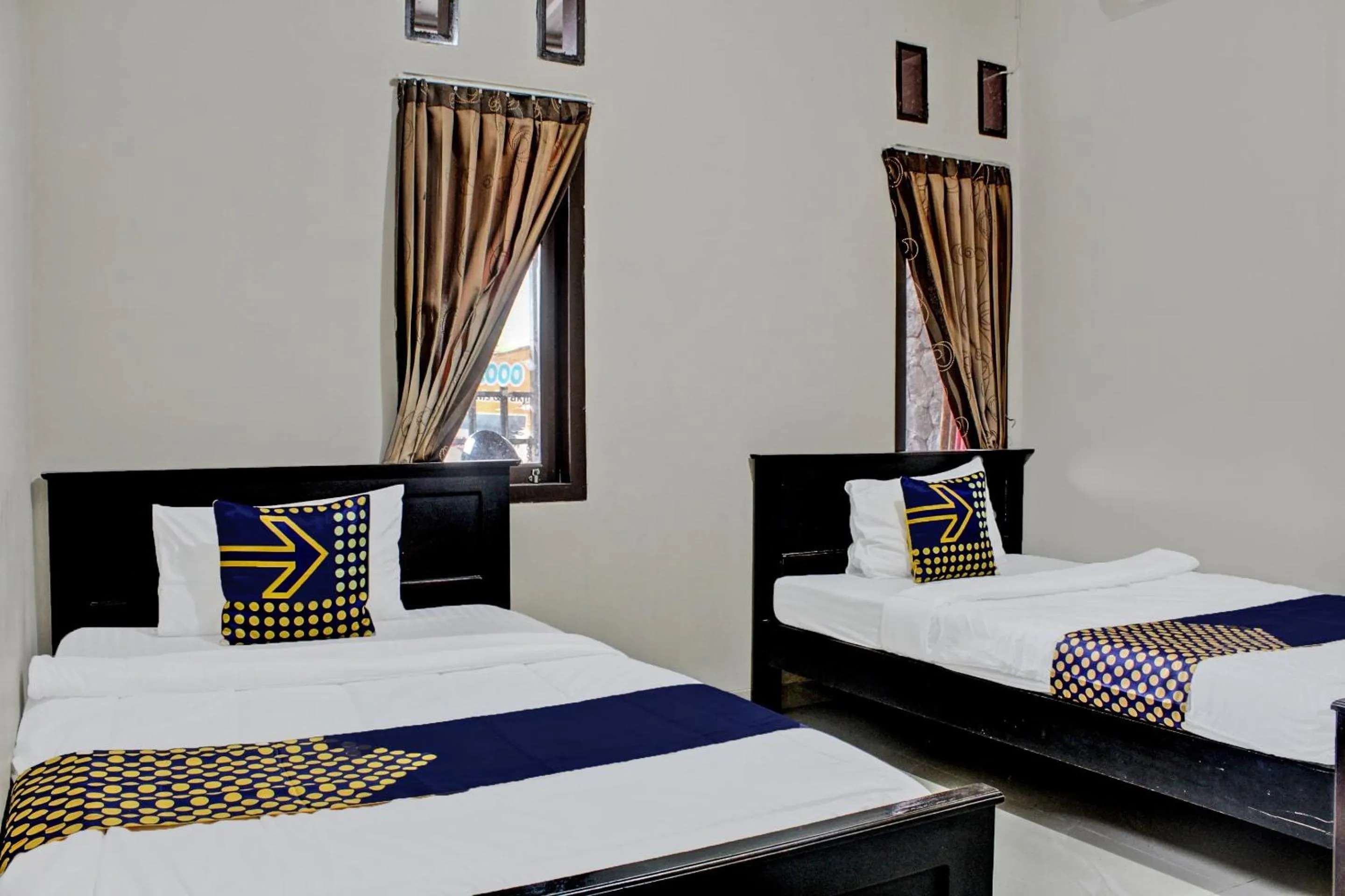 Bedroom, Bed in OYO Life 92509 Maulana Guest House Simpur