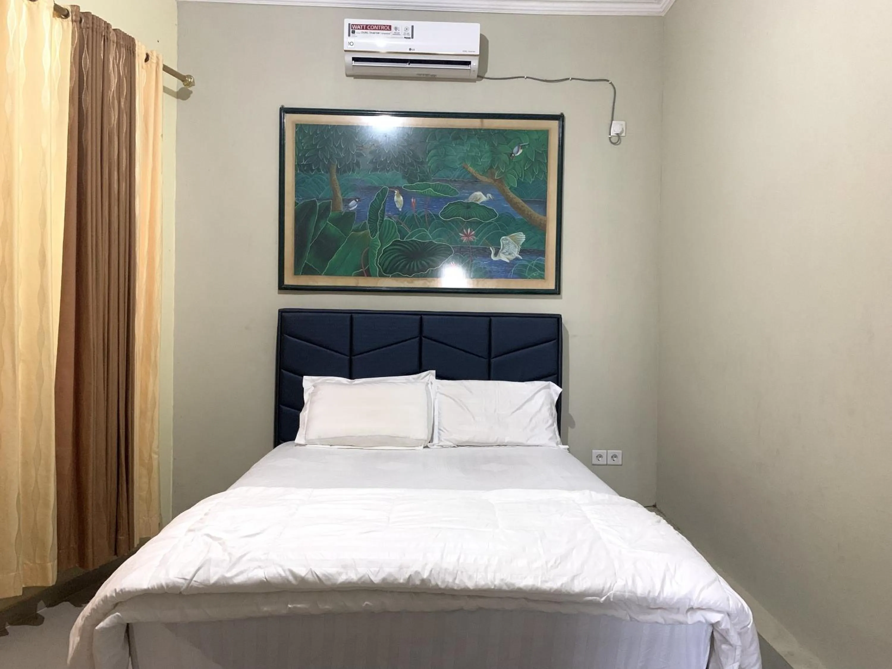 Bedroom, Bed in SPOT ON 92544 Senja Homestay