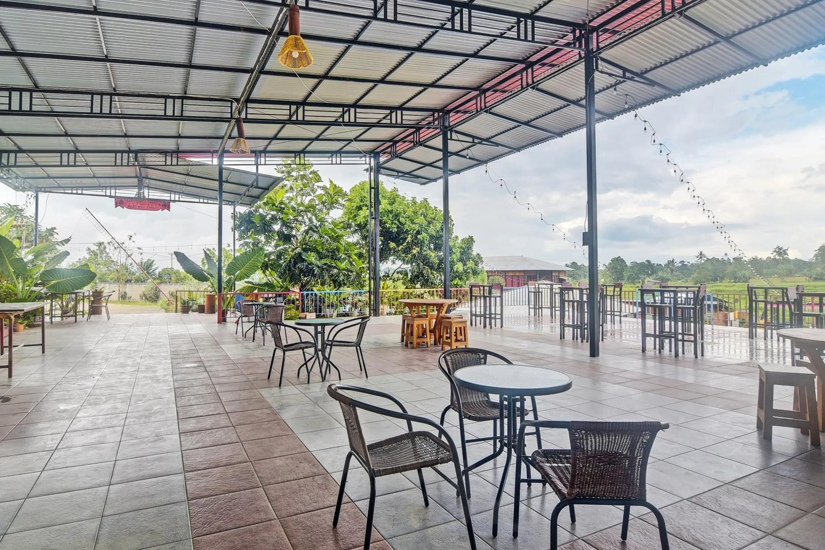 Lobby or reception in Hotel O Wawi Kadio Homestay