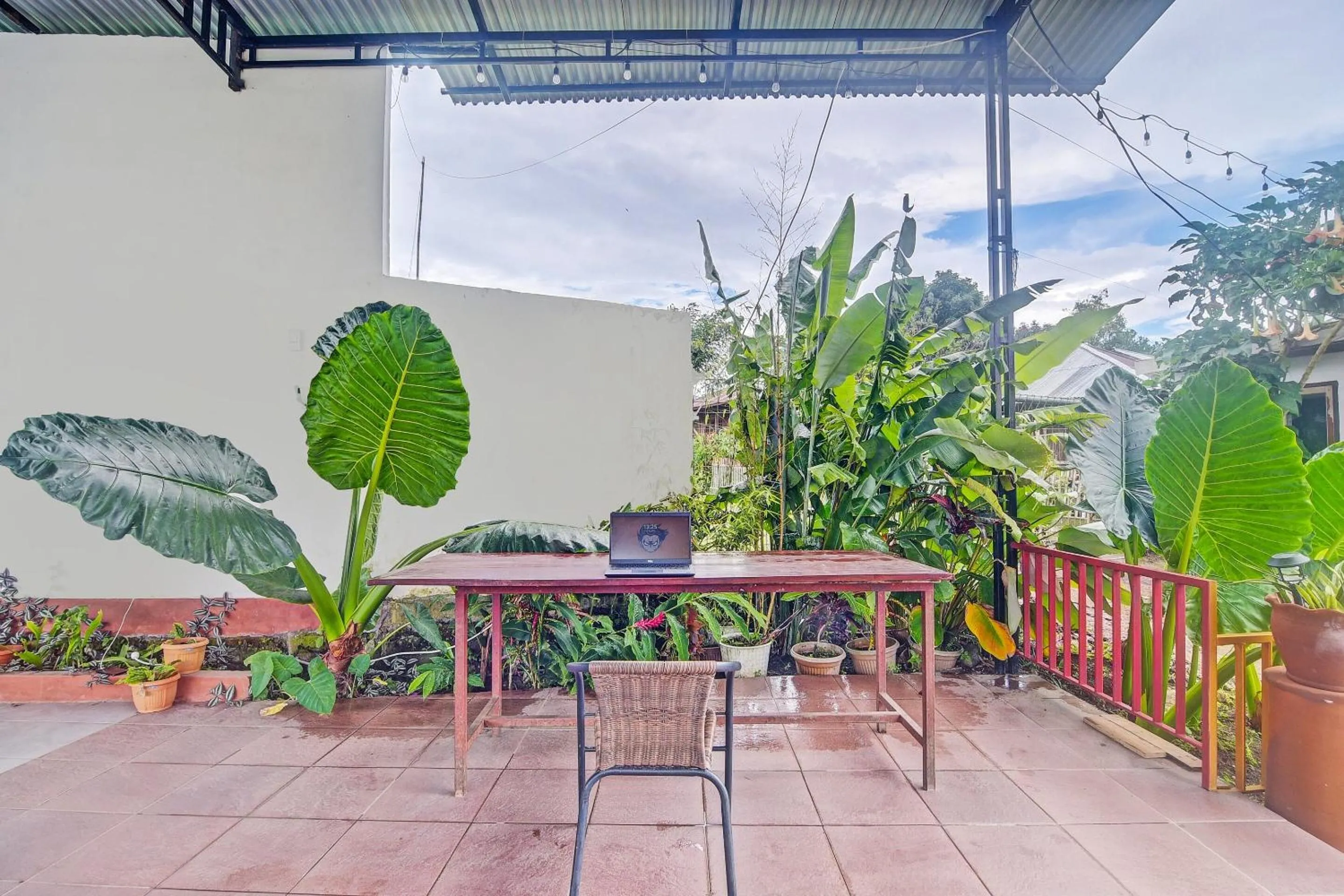 Lobby or reception in Hotel O Wawi Kadio Homestay