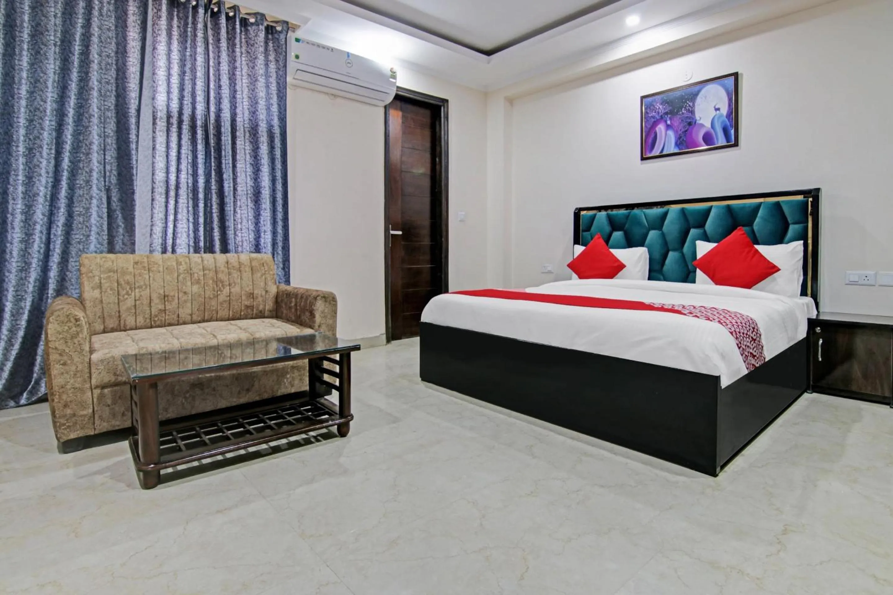 Bedroom, Bed in Hotel O Pristine