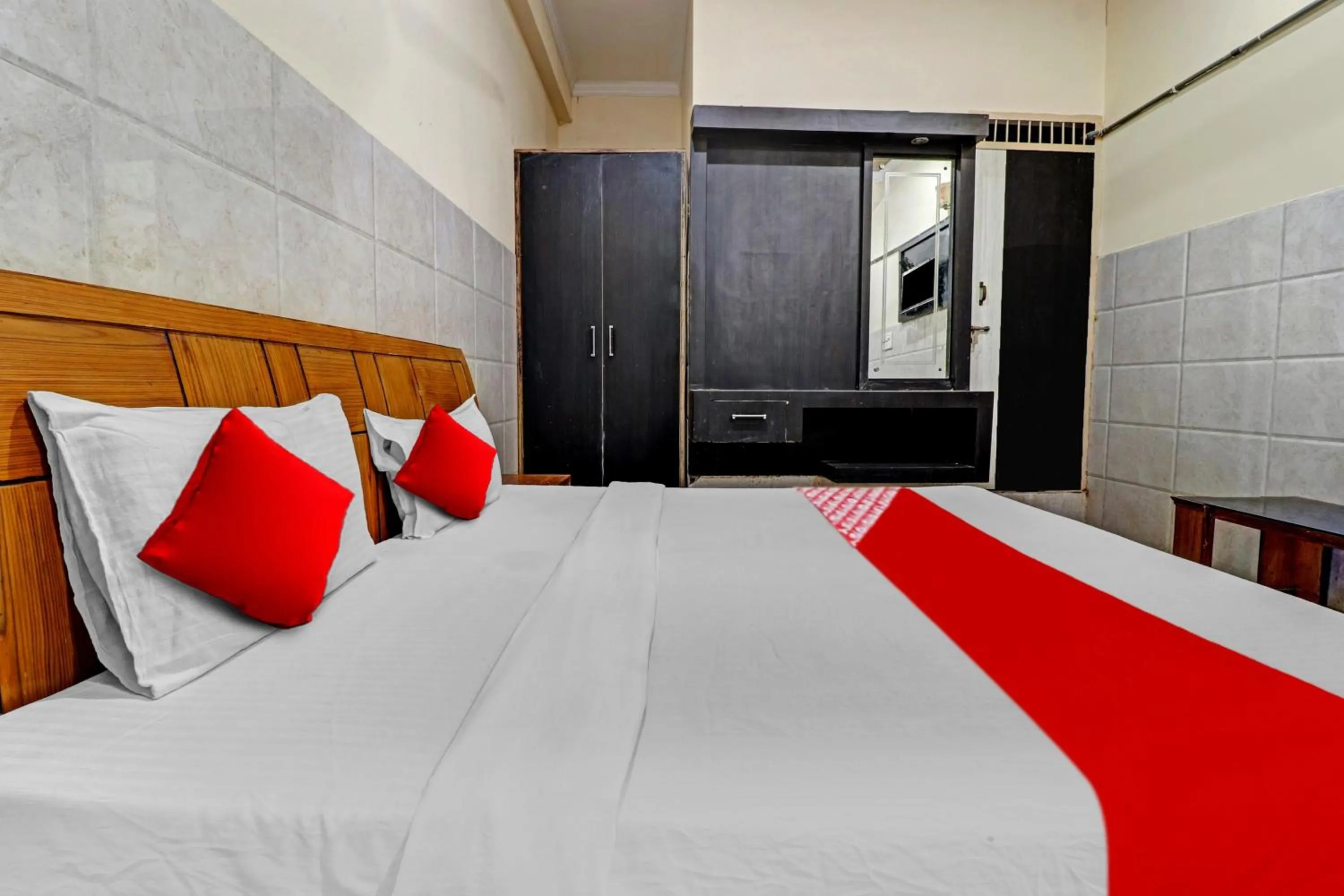 Bedroom, Bed in Hotel O Vishal Paradise