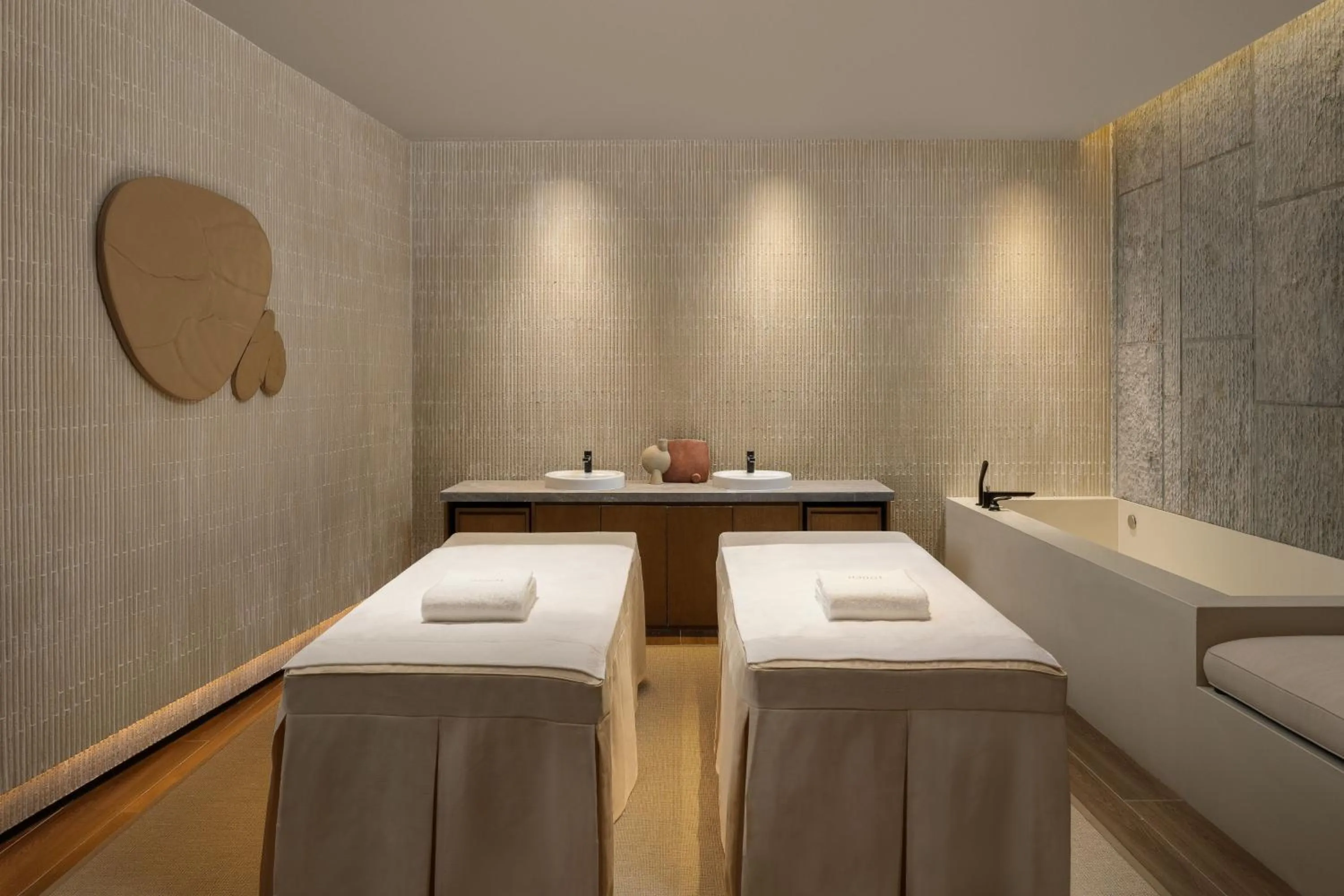 Spa and wellness centre/facilities, Bed in Sheraton Beihai Resort