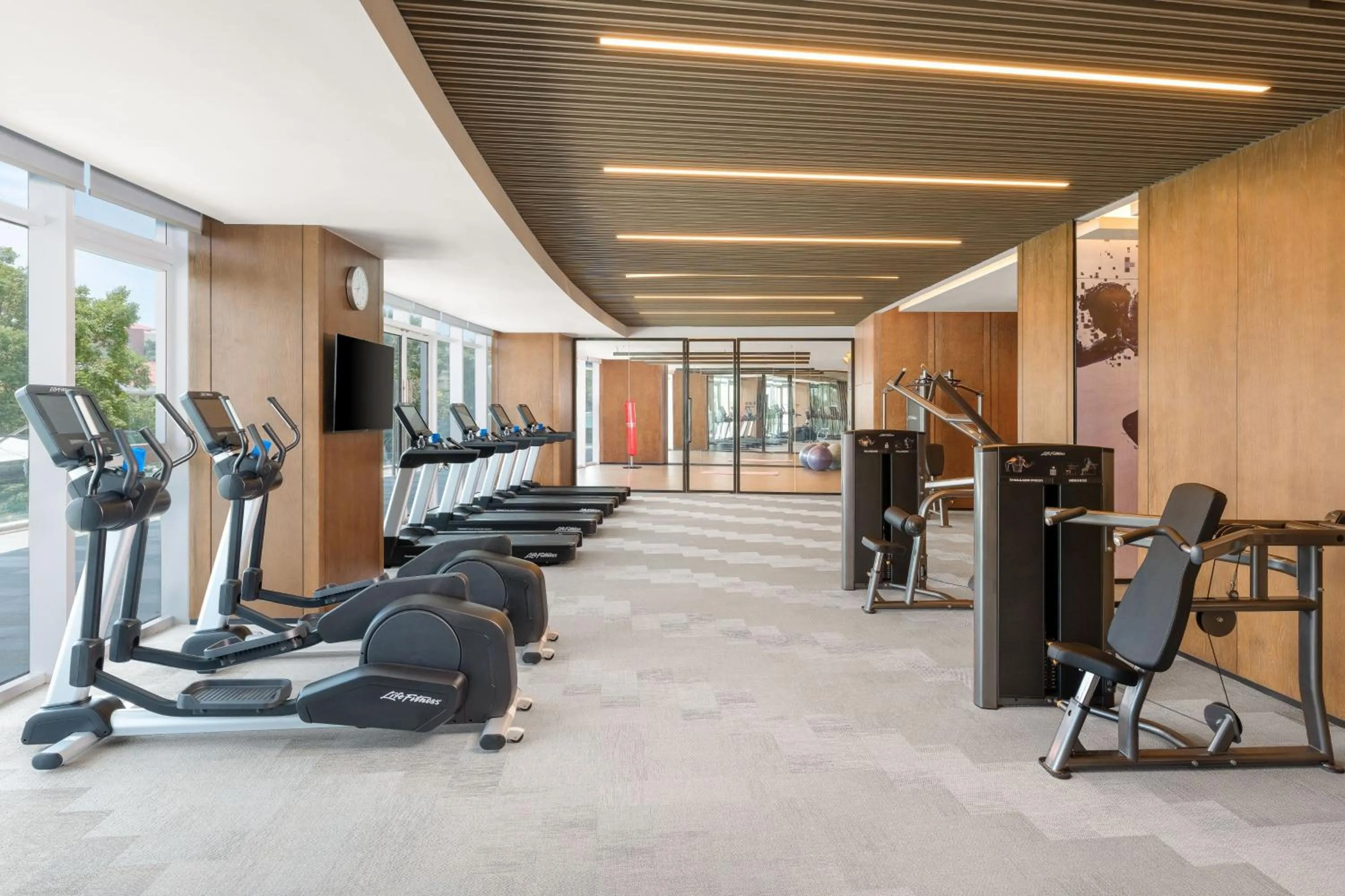 Fitness centre/facilities in Sheraton Beihai Resort