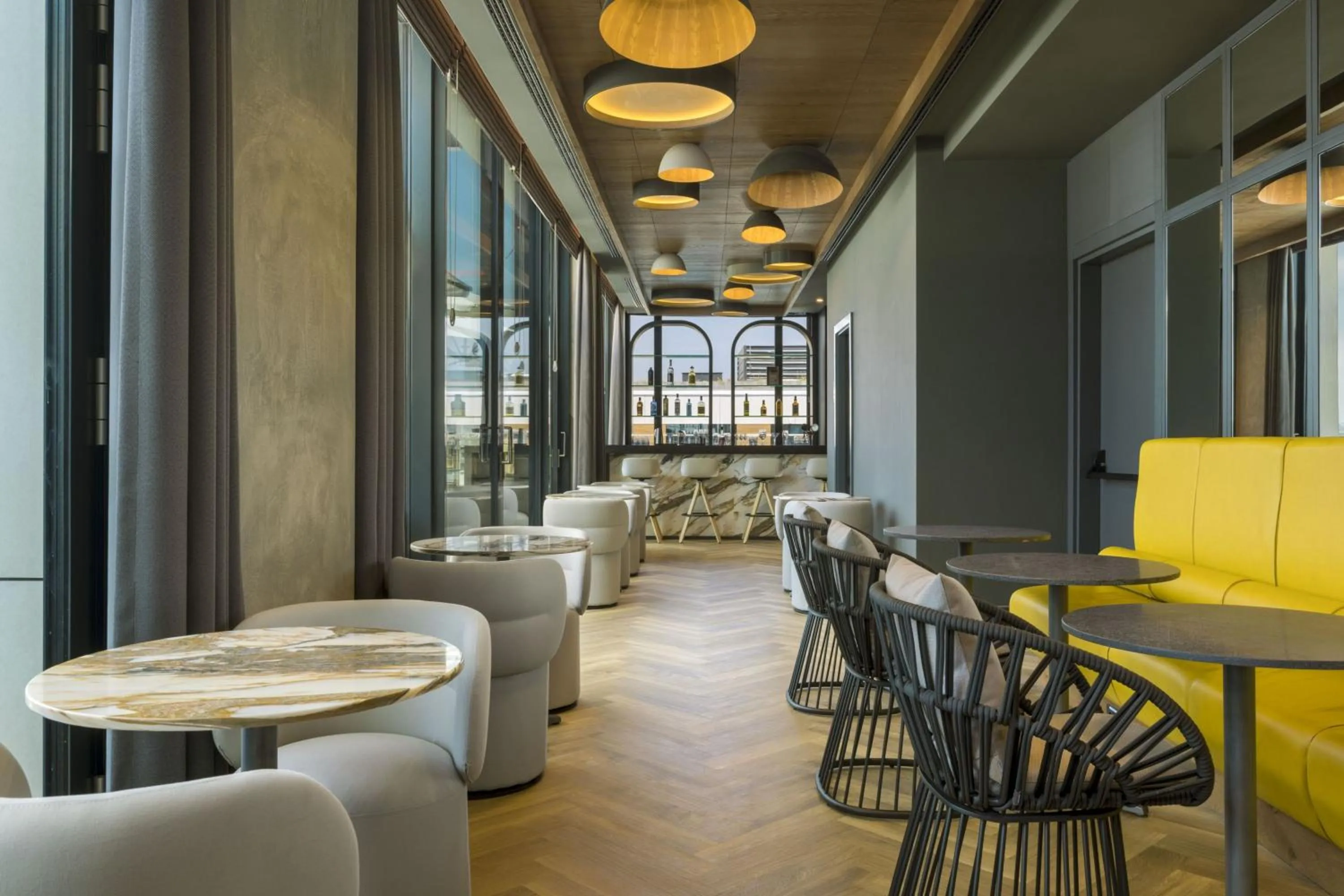 Lounge or bar in Four Points by Sheraton Budapest Danube