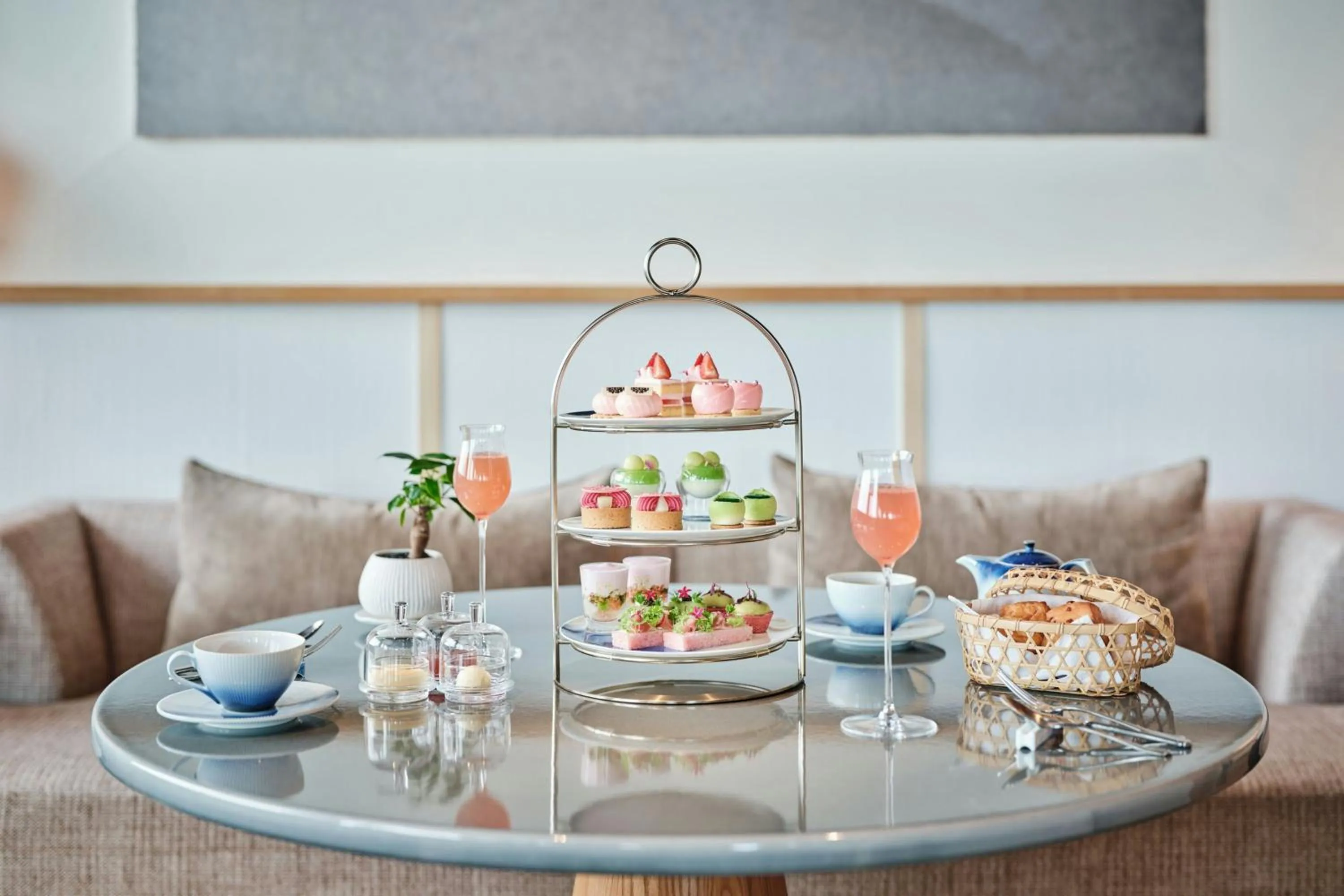 Restaurant/places to eat in The Ritz-Carlton Fukuoka