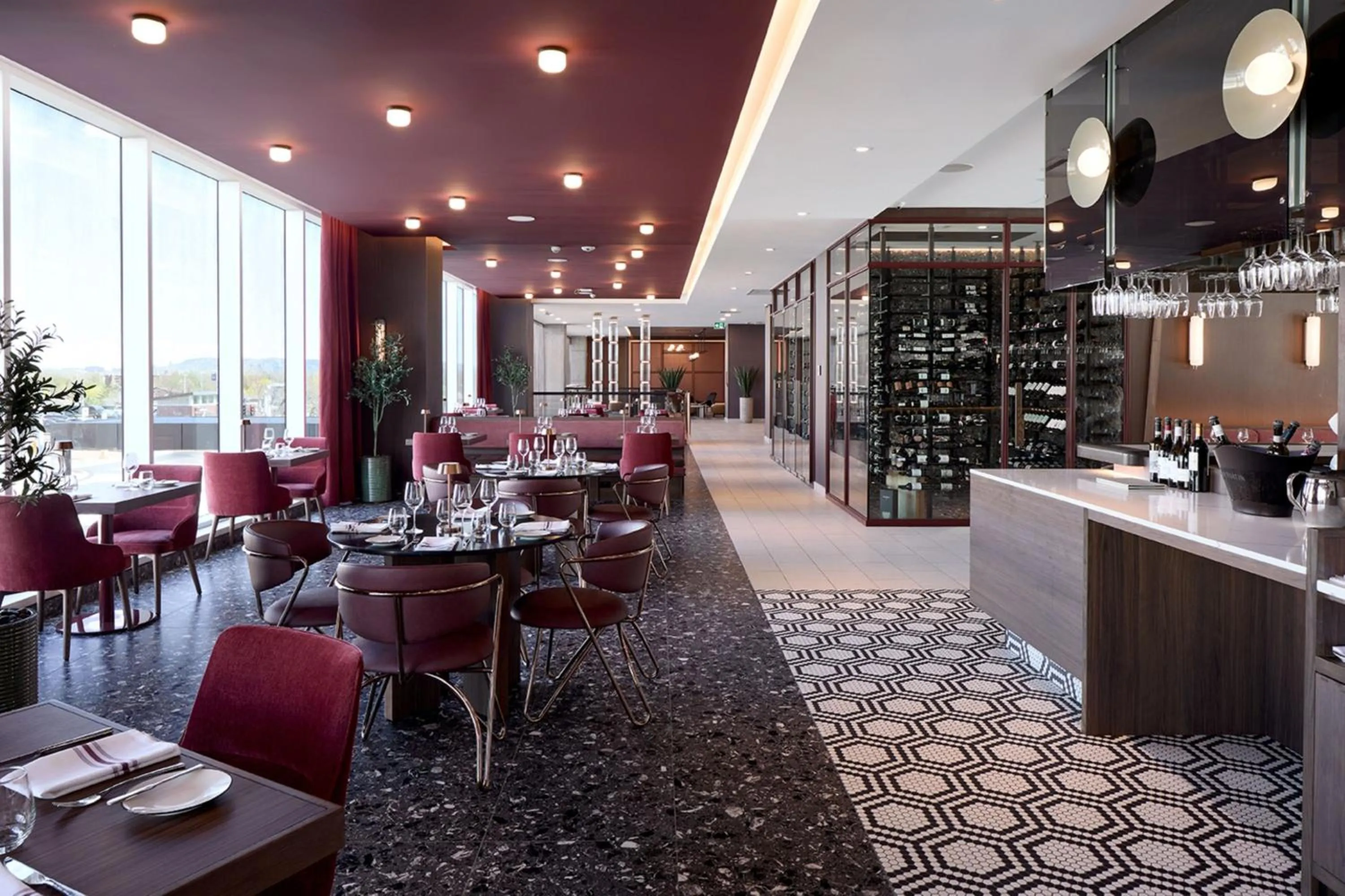 Restaurant/places to eat in Courtyard by Marriott Montreal Laval