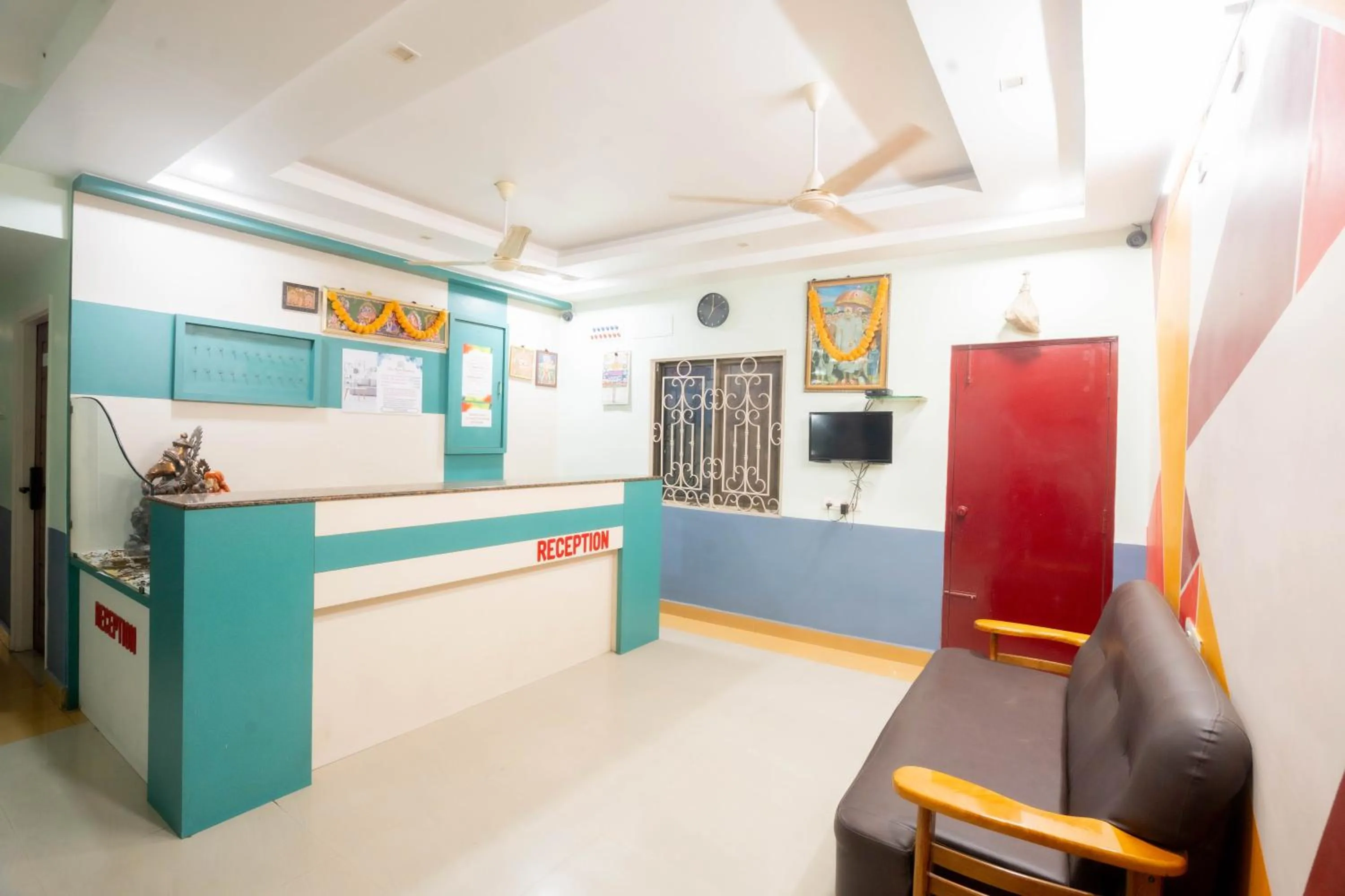 Lobby or reception in Sree Theja Residency