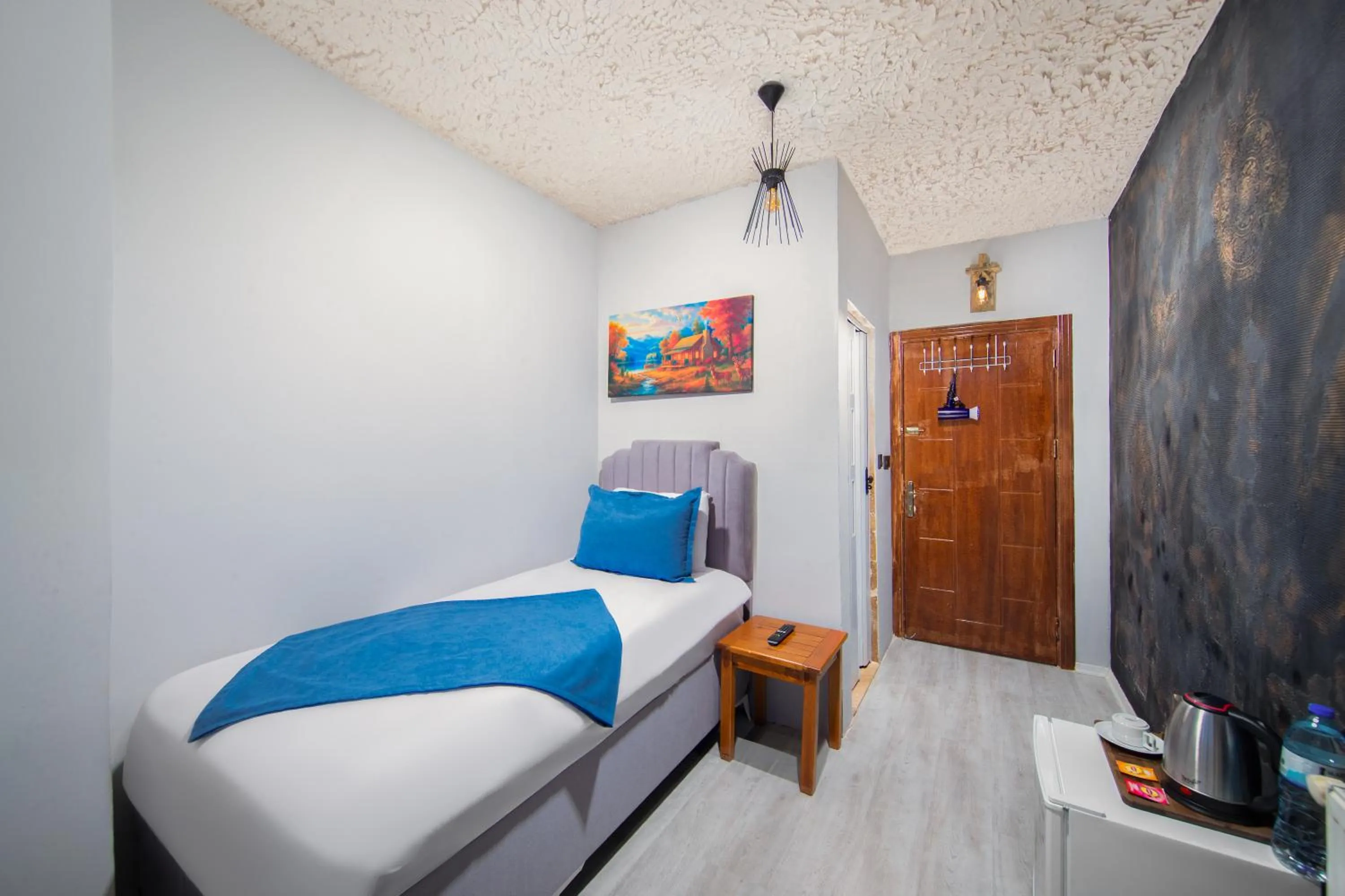 Photo of the whole room, Bed in Moonlight of Cappadocia