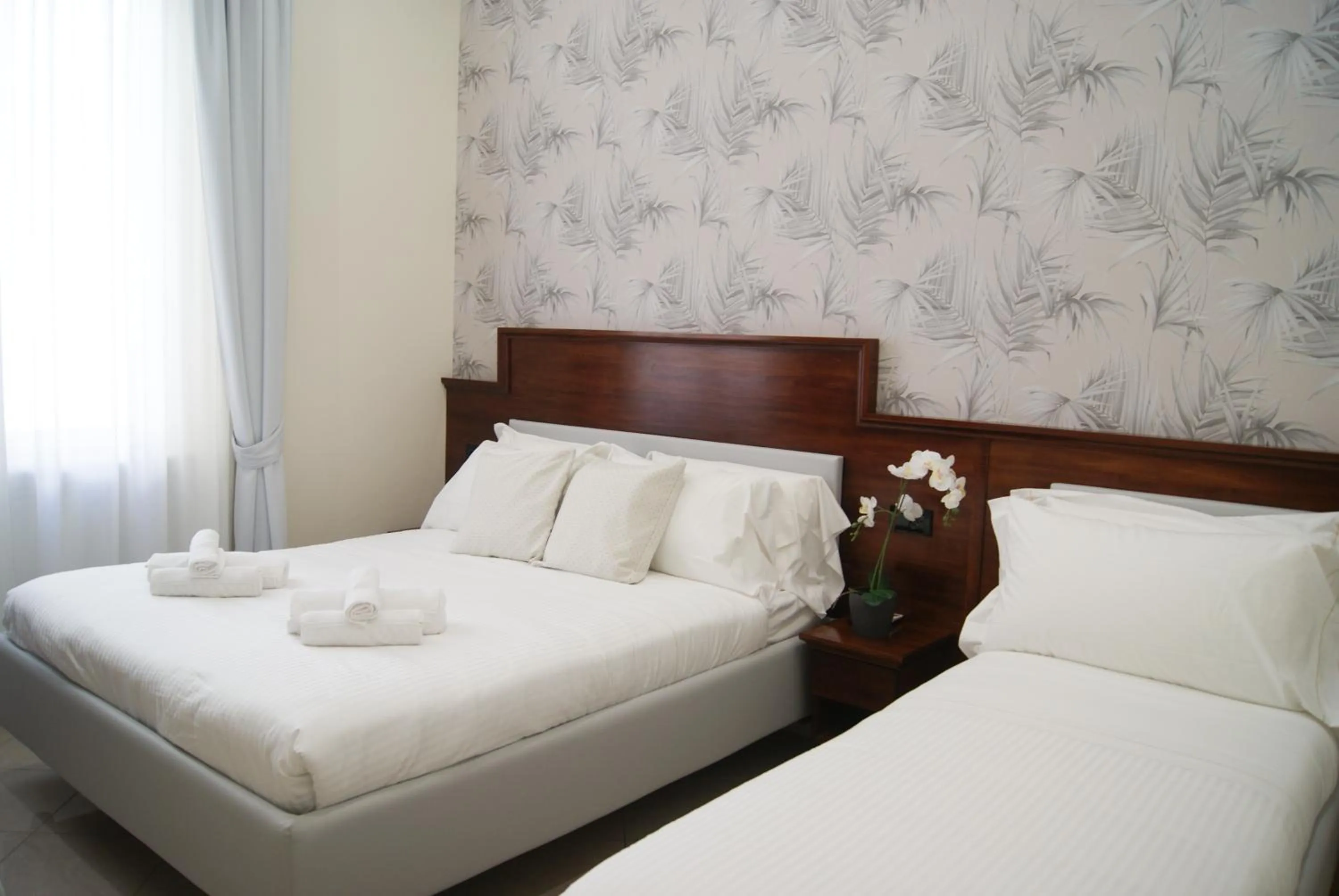 Bed in Glam Luxury Rome