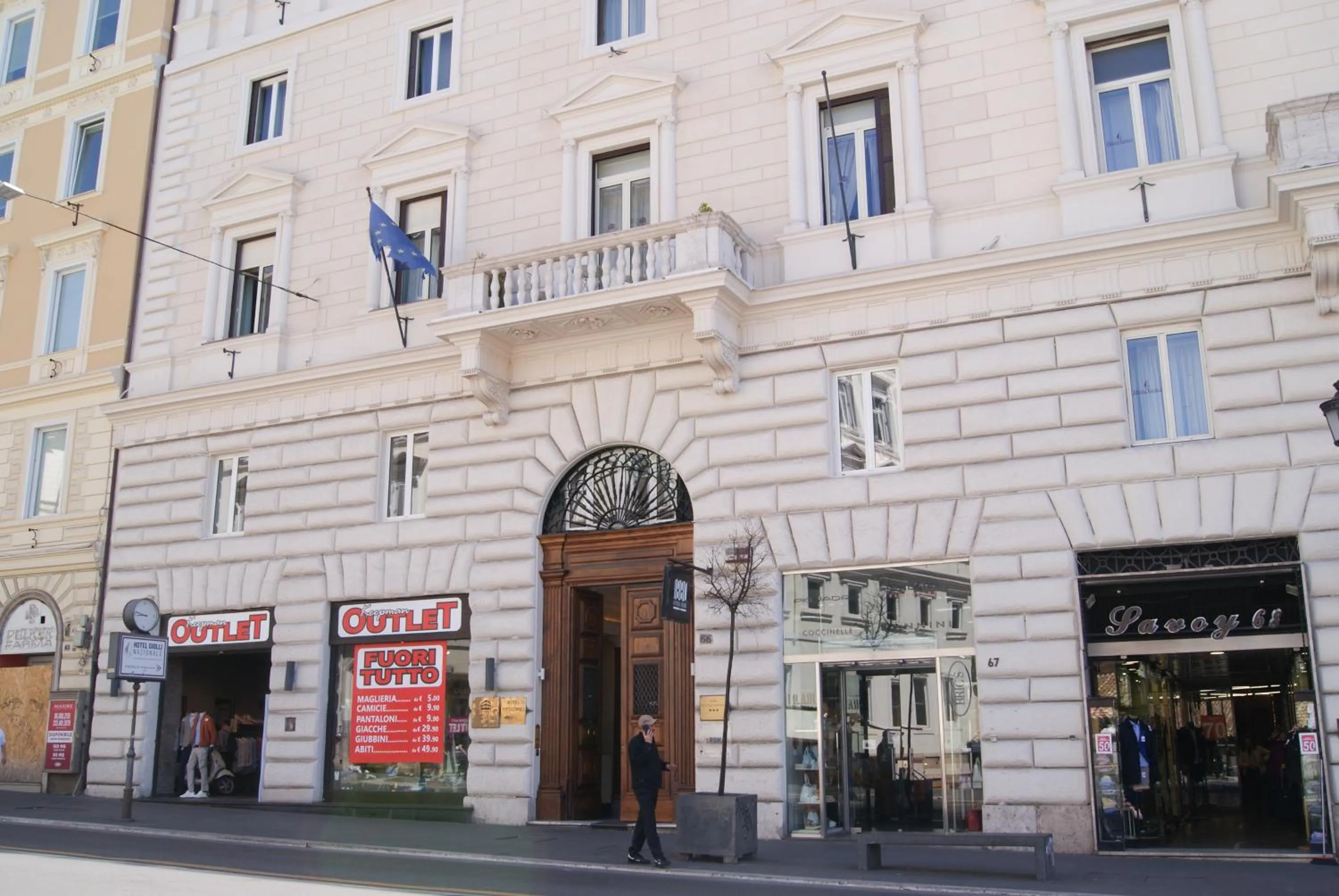 Property building in Glam Luxury Rome