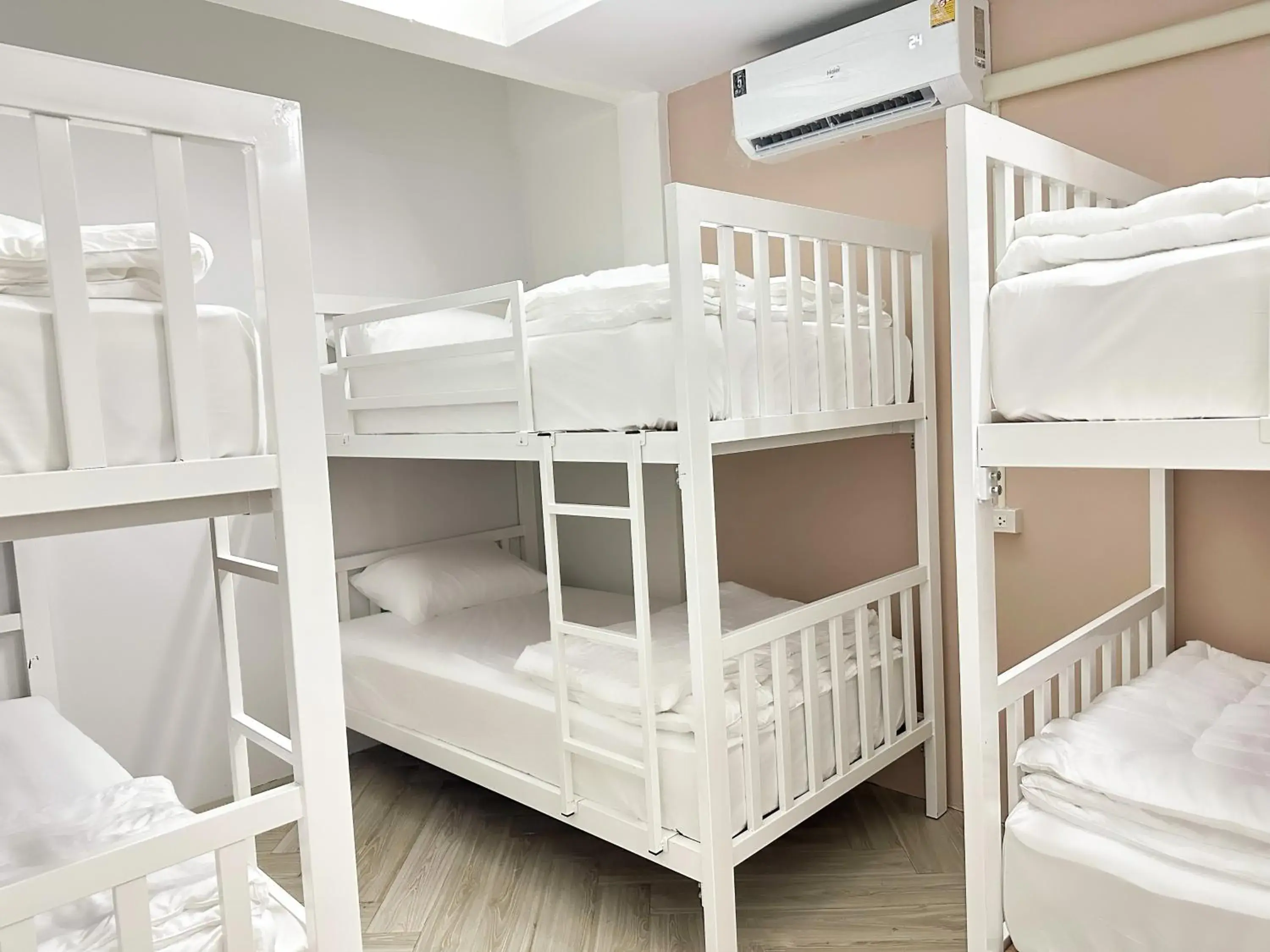 6 Bunk Beds in Mixed Dormitory Room in MONTANA Hotel & Hostel Phuket 6 Bunk Beds in Mixed Dormitory Room in MONTANA Hotel & Hostel Phuket