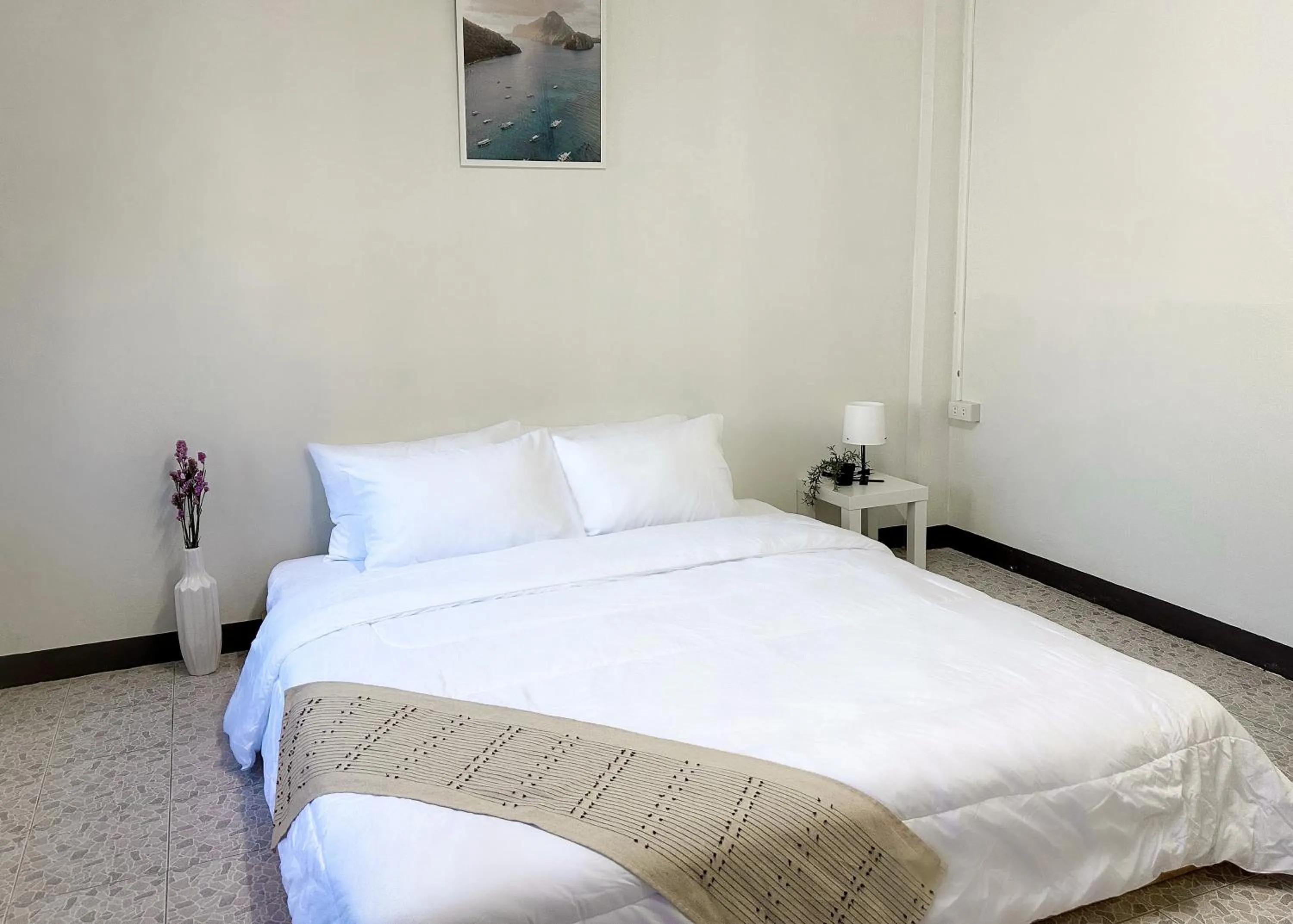 Bed in MONTANA Hotel & Hostel Phuket