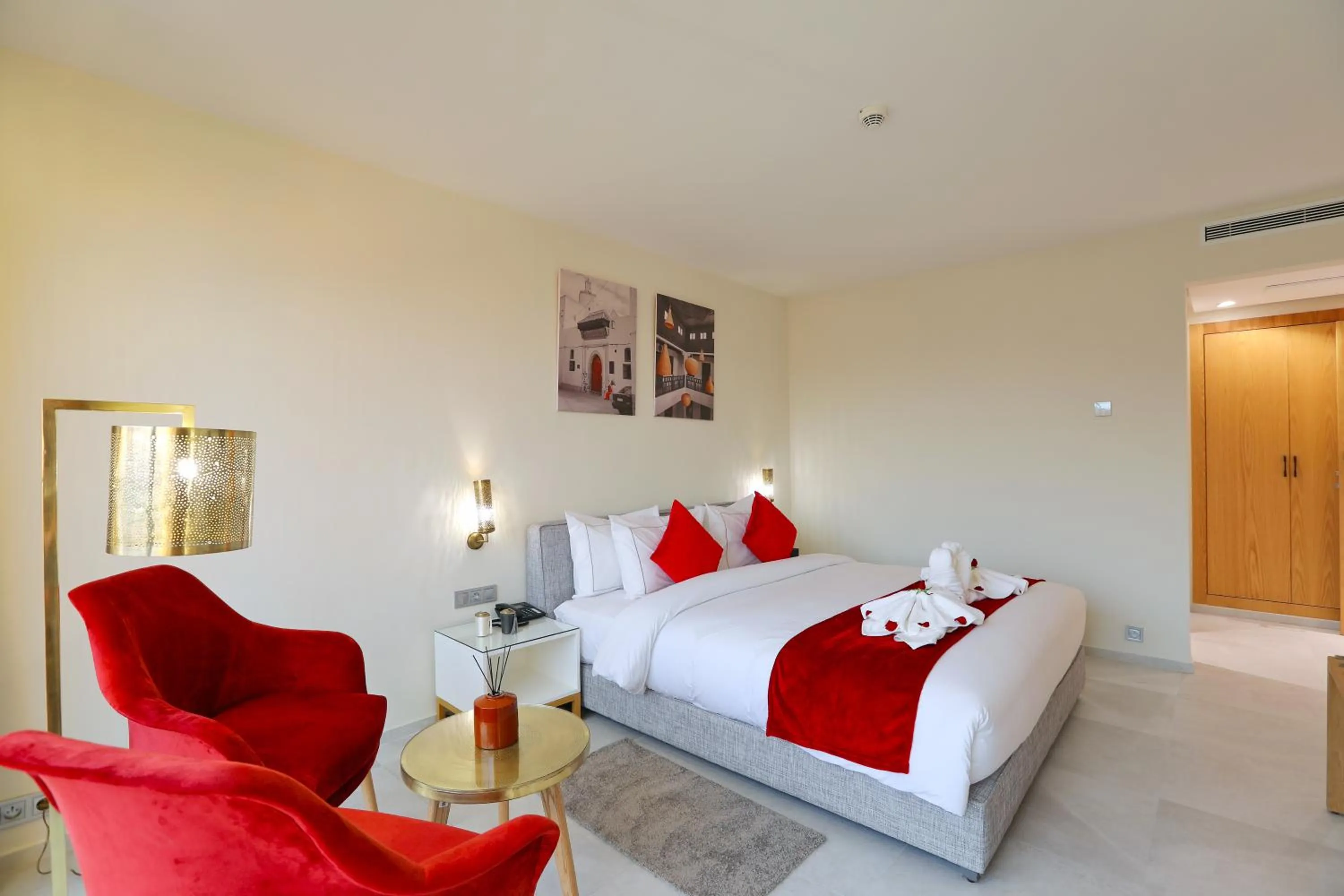 Bed in Ari Boutique Hôtel - Adult Only