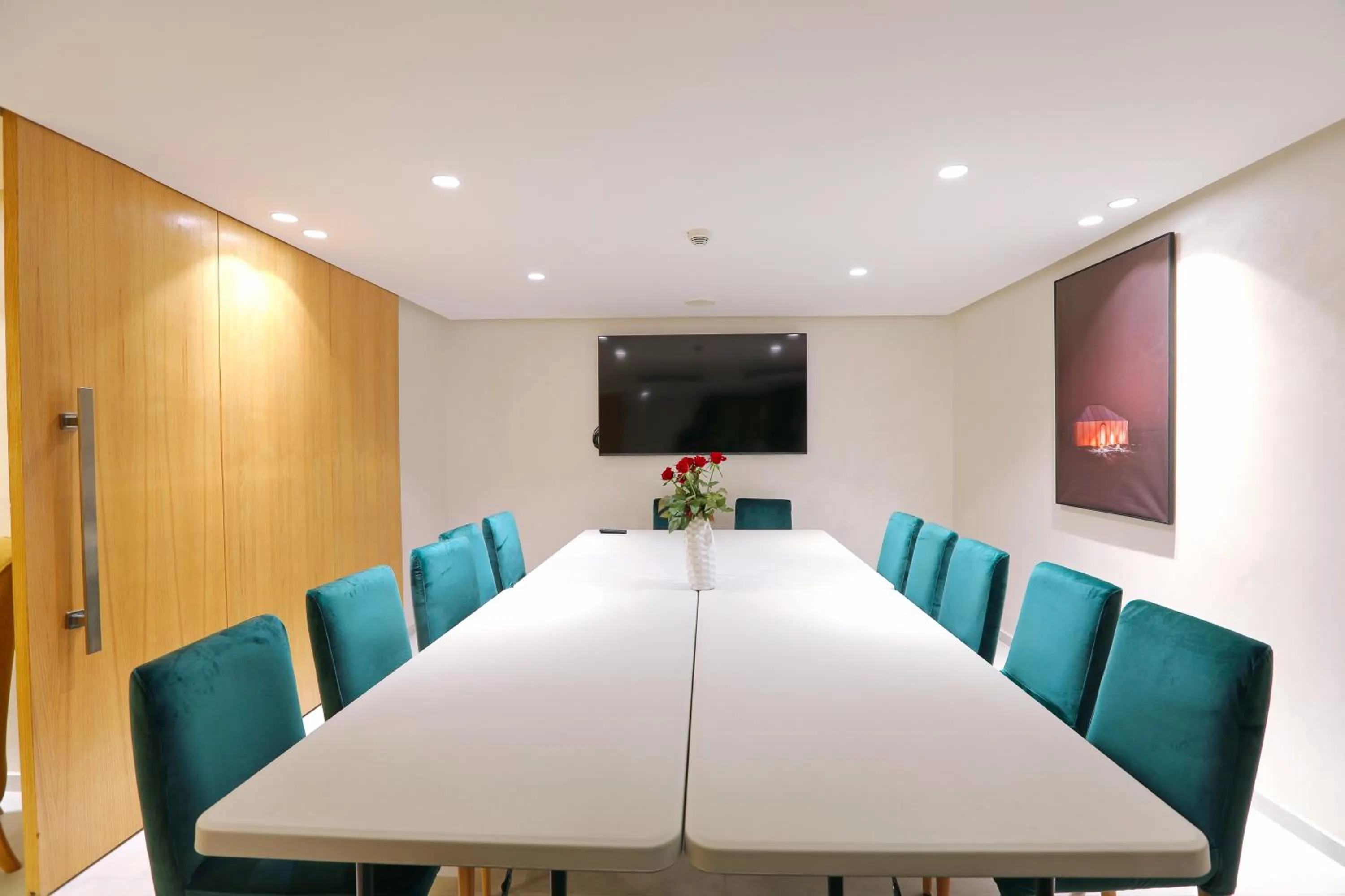 Communal lounge/ TV room in Ari Boutique Hôtel - Adult Only