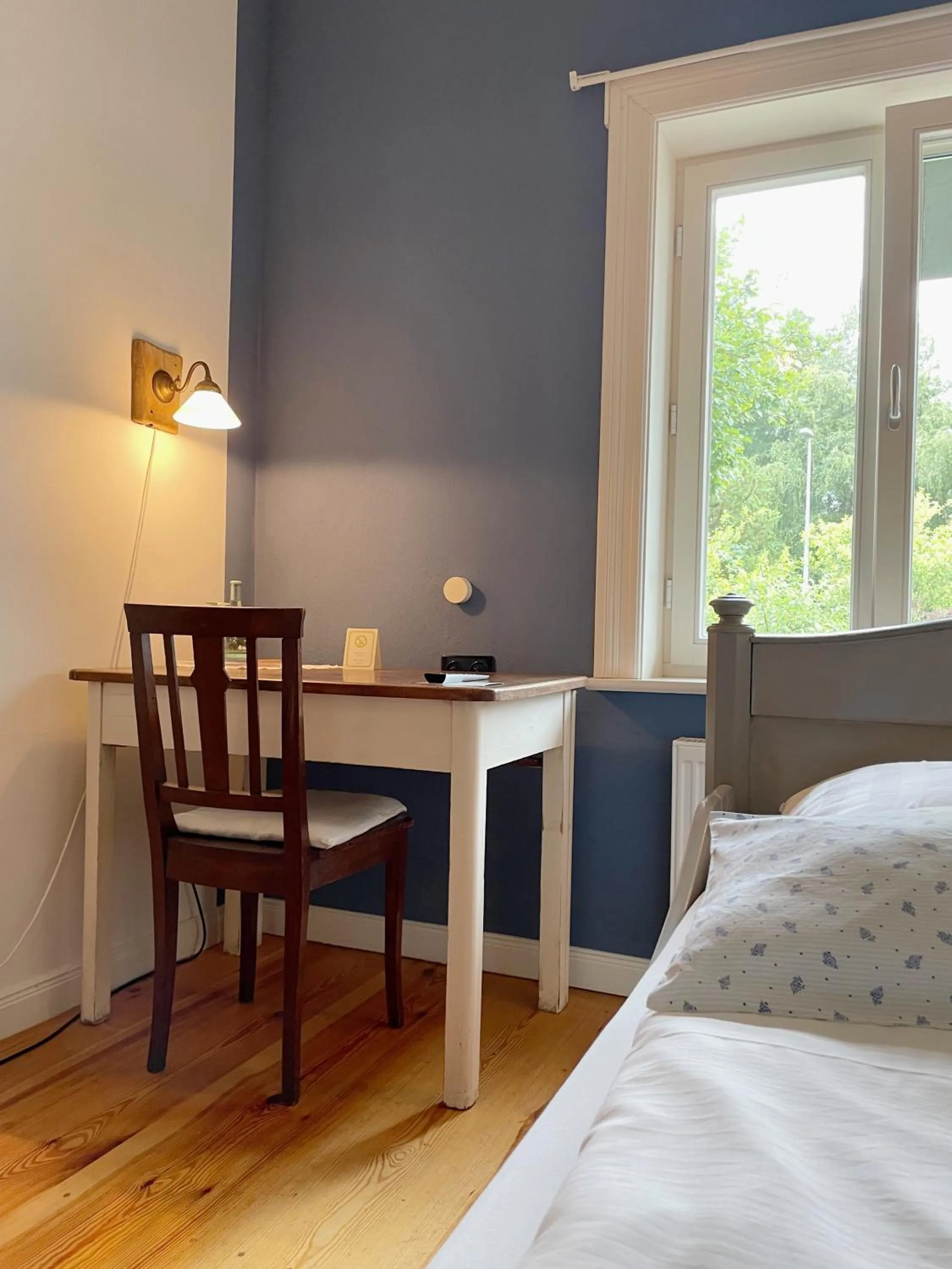 Photo of the whole room, Bed in Burger Fährhaus