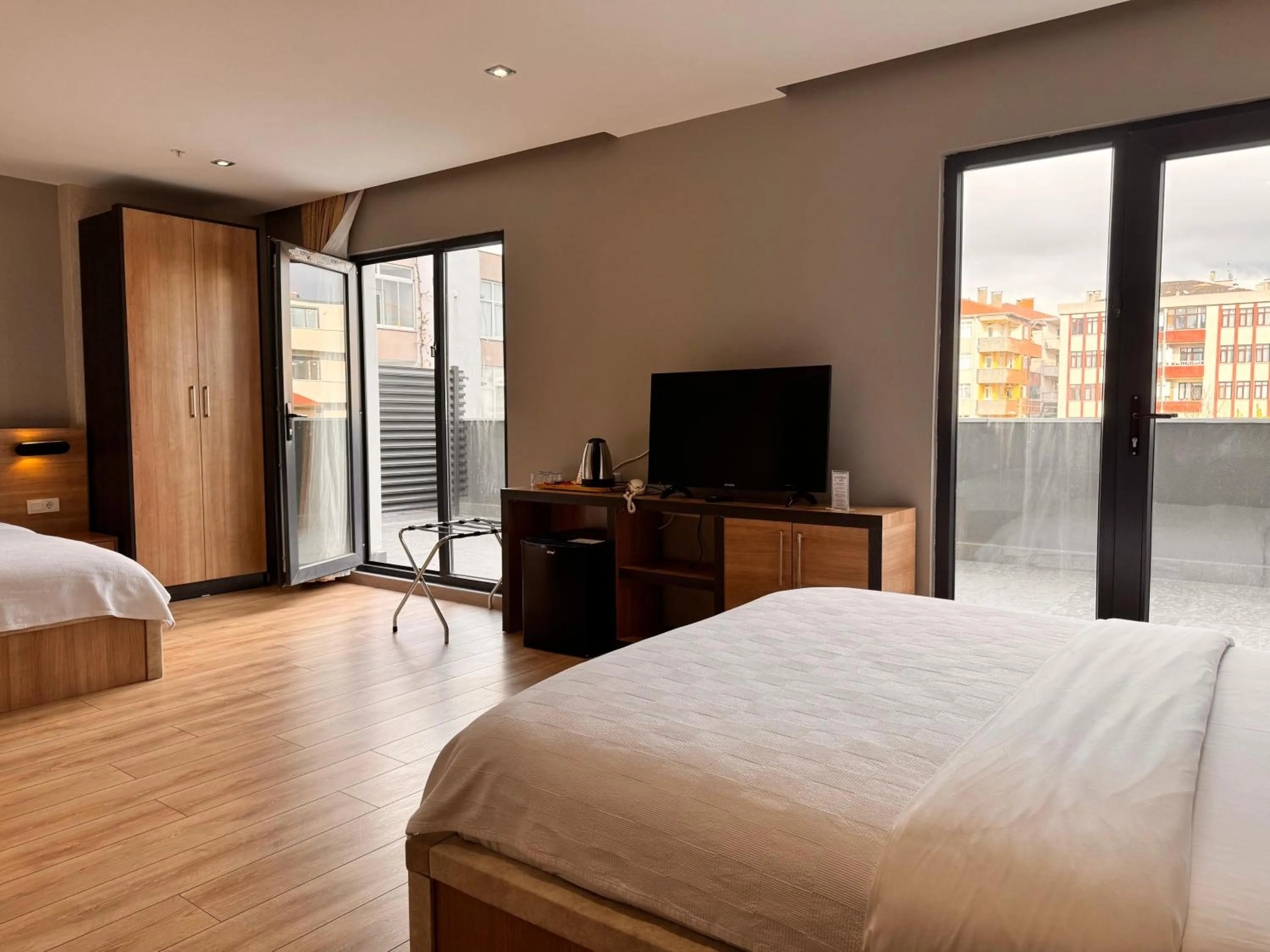 Photo of the whole room, Bed in İNNPORT HOTEL