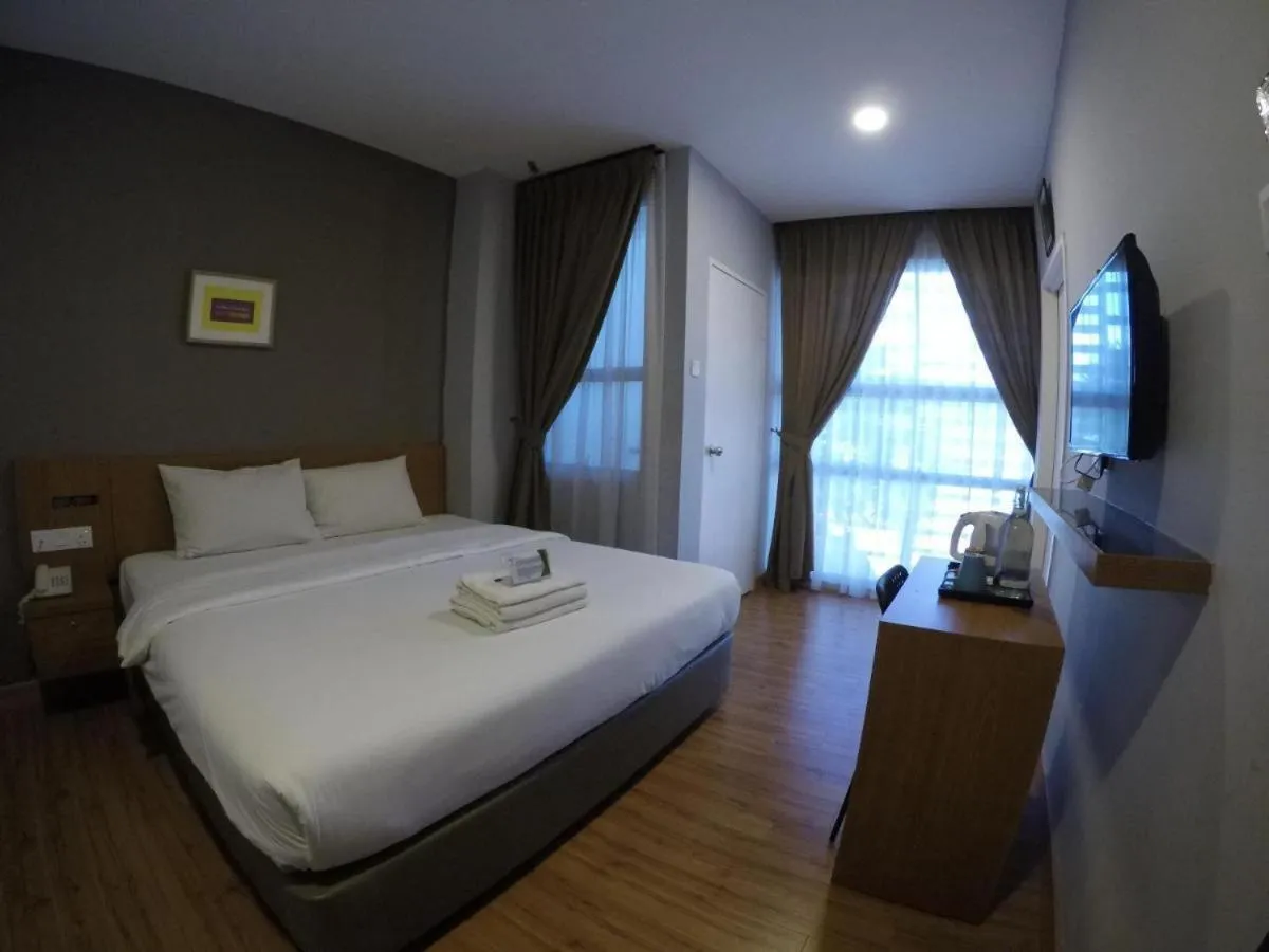 Bed in Hotel Ariana 5 minutes Bukit Indah 15 minutes Legoland 20 minutes Utm