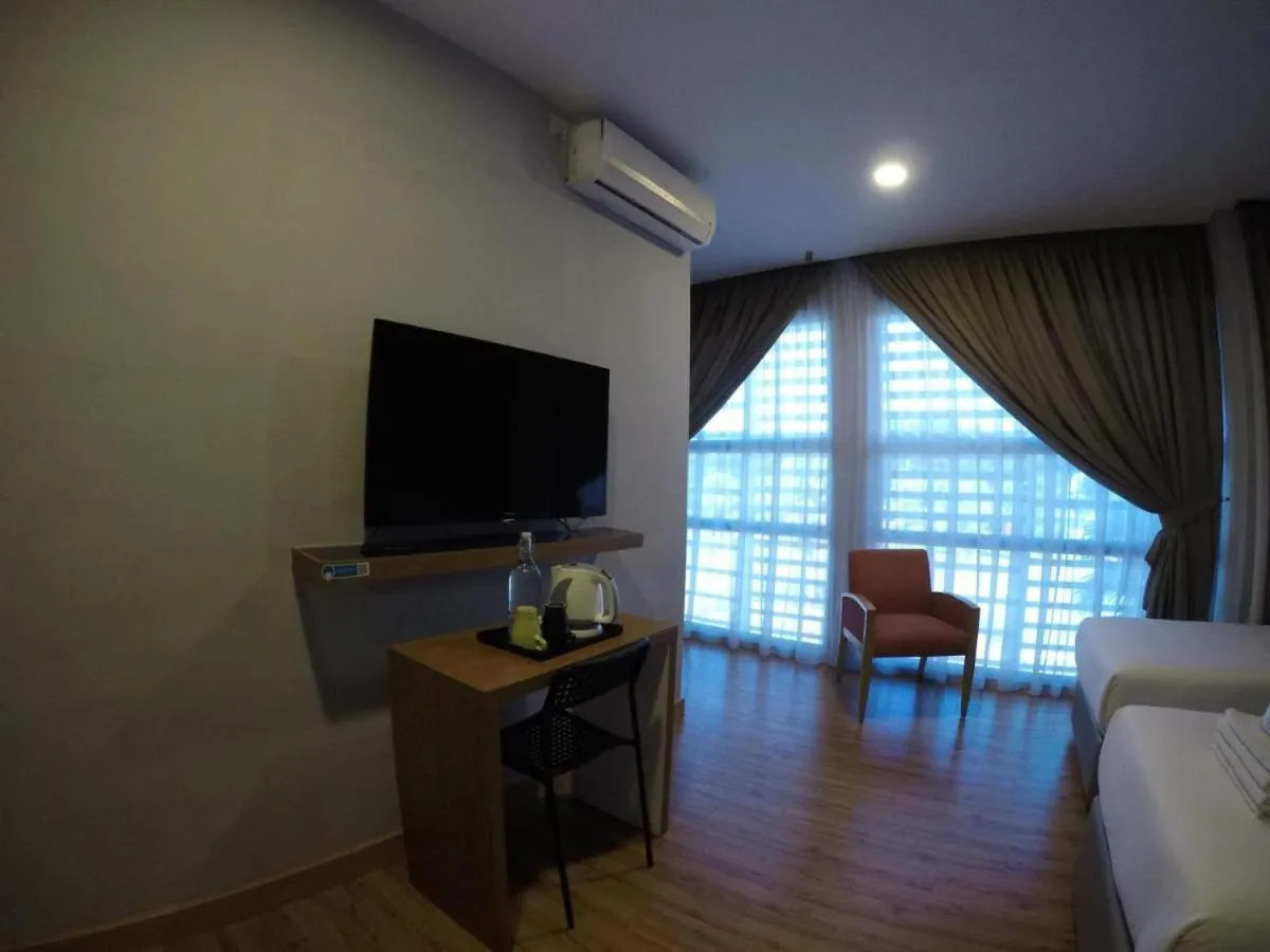 Bed in Hotel Ariana 5 minutes Bukit Indah 15 minutes Legoland 20 minutes Utm