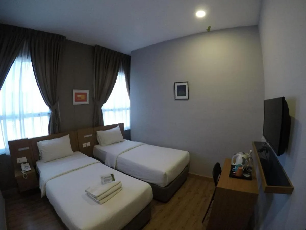 Bed in Hotel Ariana 5 minutes Bukit Indah 15 minutes Legoland 20 minutes Utm