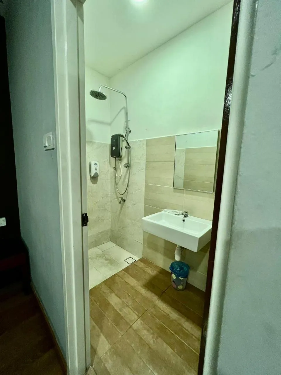 Hotel Ariana 5 minutes Bukit Indah 15 minutes Legoland 20 minutes Utm