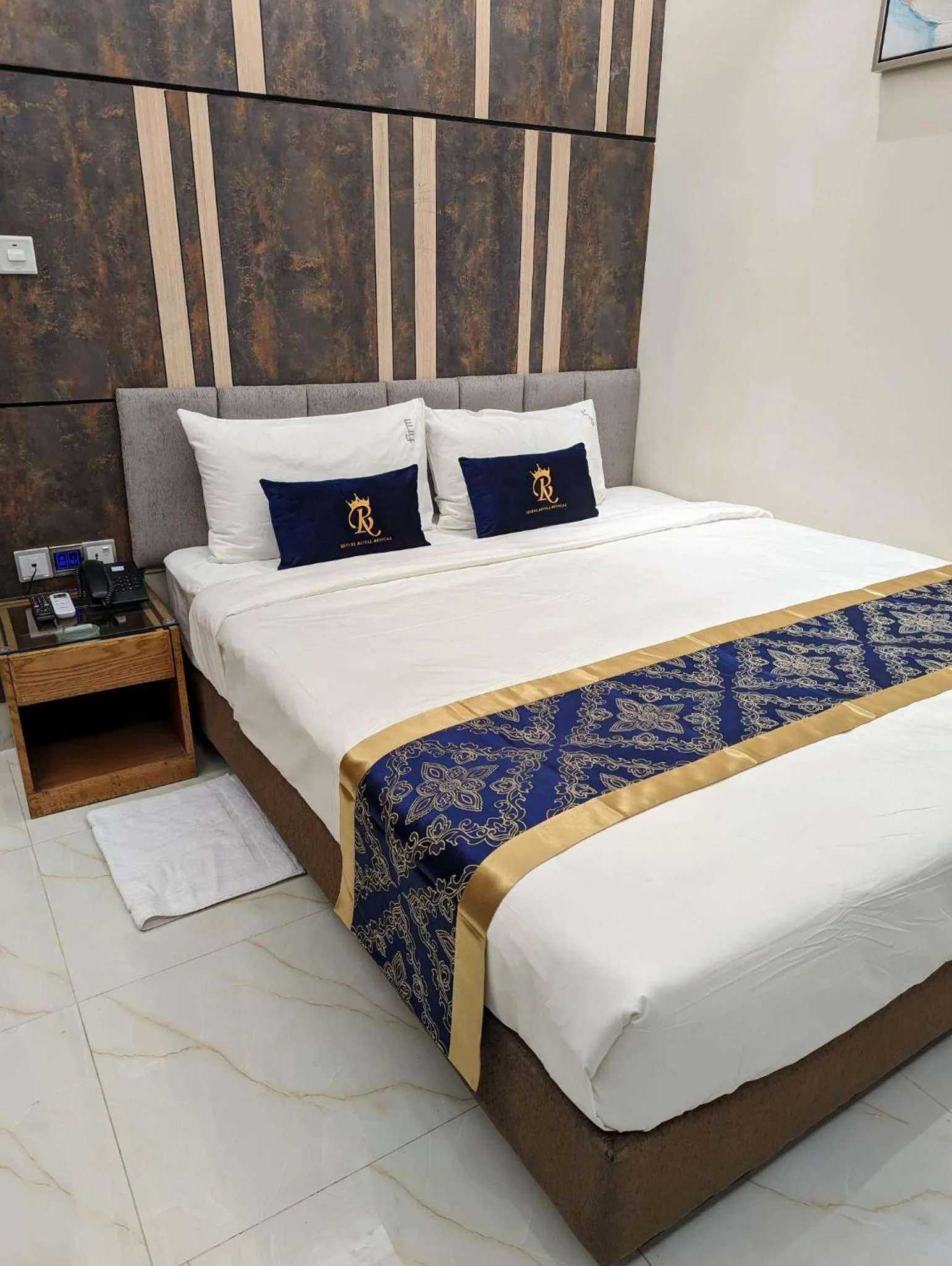 Bed in Hotel Royal Bengal