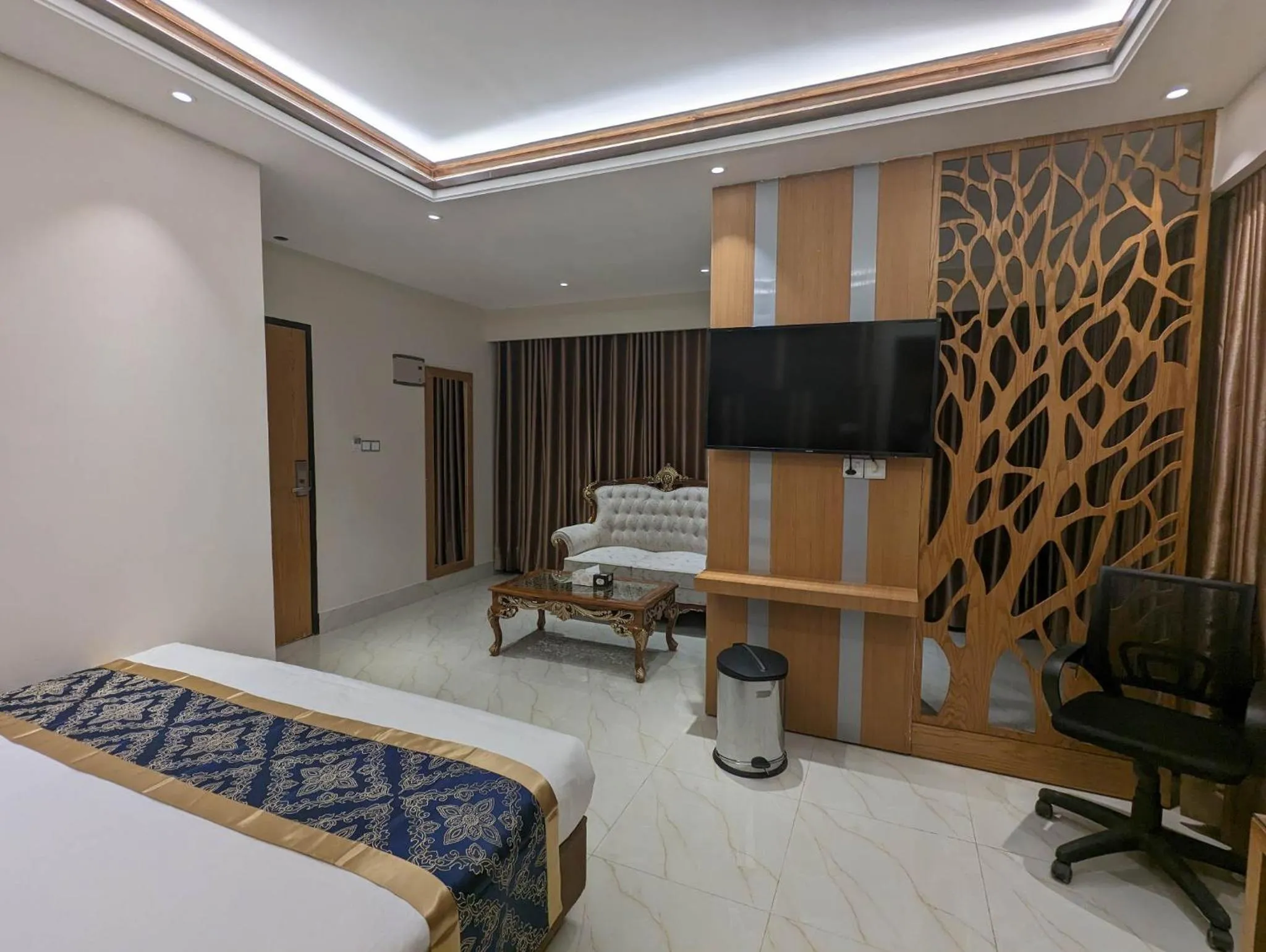TV and multimedia, Bed in Hotel Royal Bengal