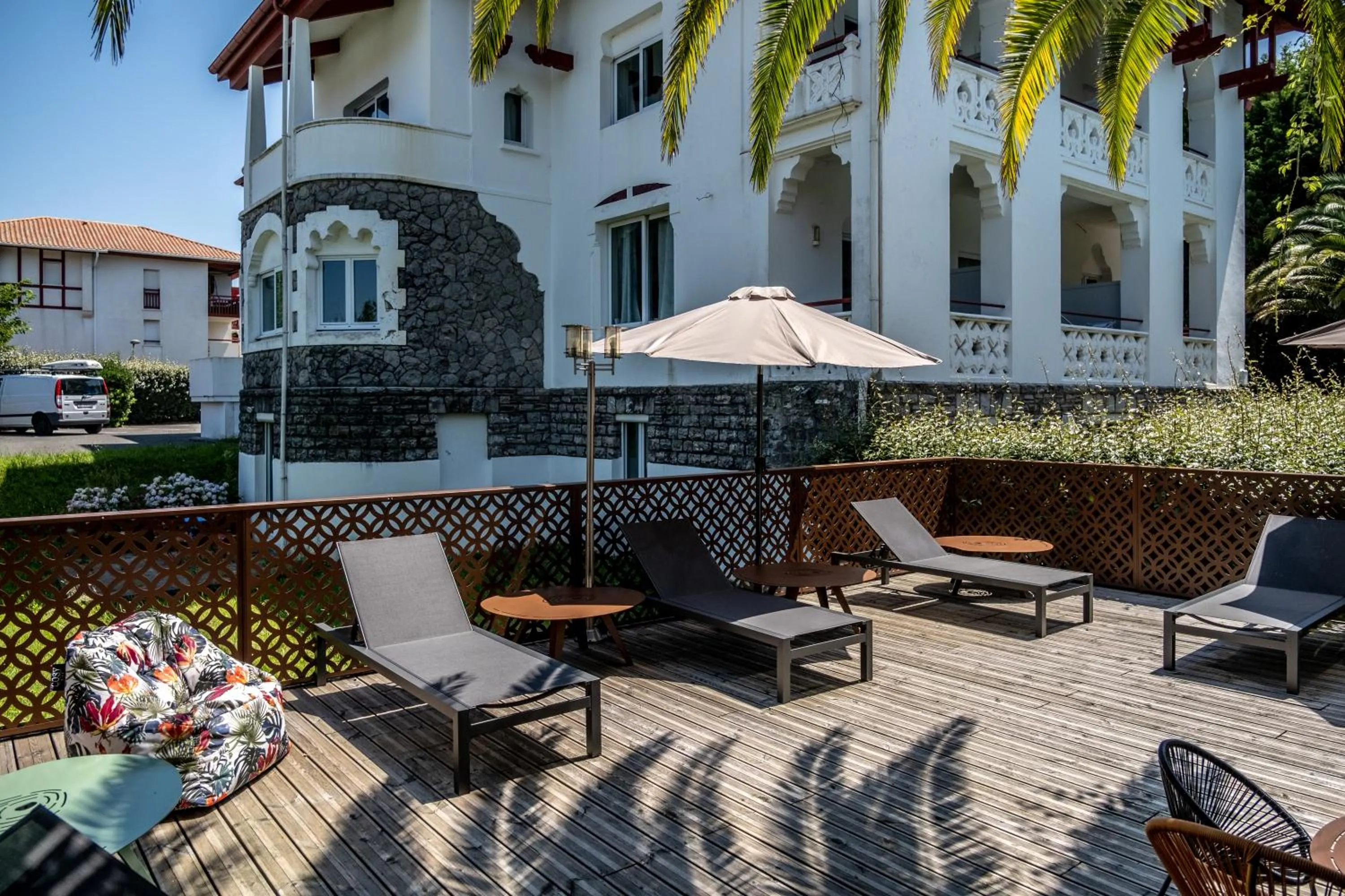 Pool view in Résidence Château d'Acotz - Appartements avec piscine à 300m des Plages & Océan