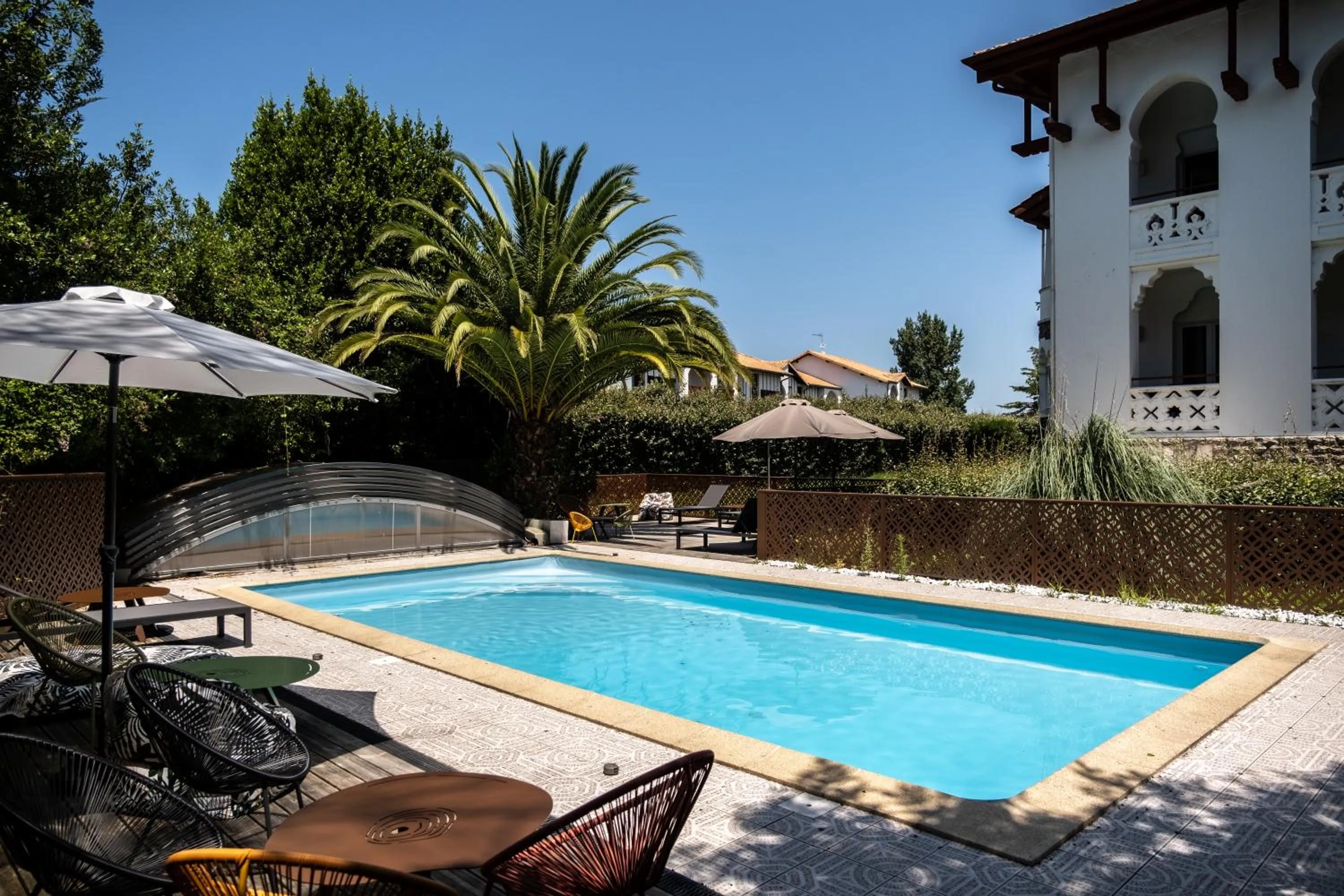 Pool view in Résidence Château d'Acotz - Appartements avec piscine à 300m des Plages & Océan