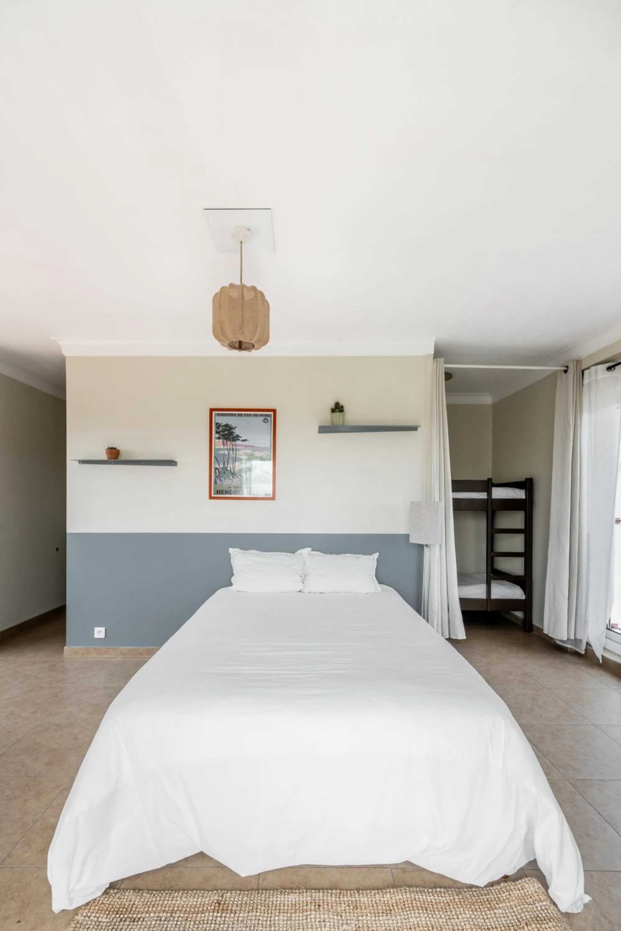 Bed in Résidence Château d'Acotz - Appartements avec piscine à 300m des Plages & Océan