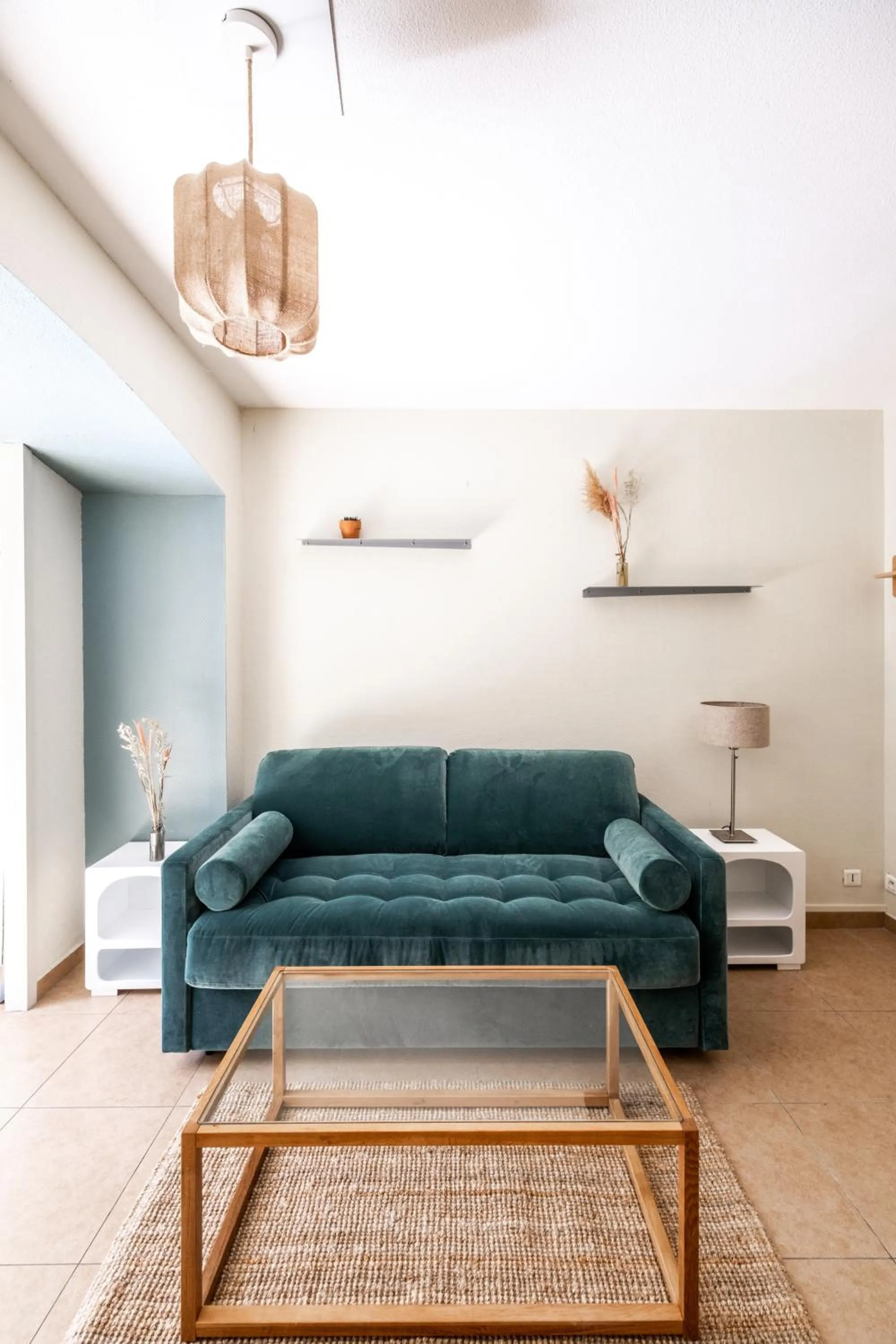 Living room in Résidence Château d'Acotz - Appartements avec piscine à 300m des Plages & Océan